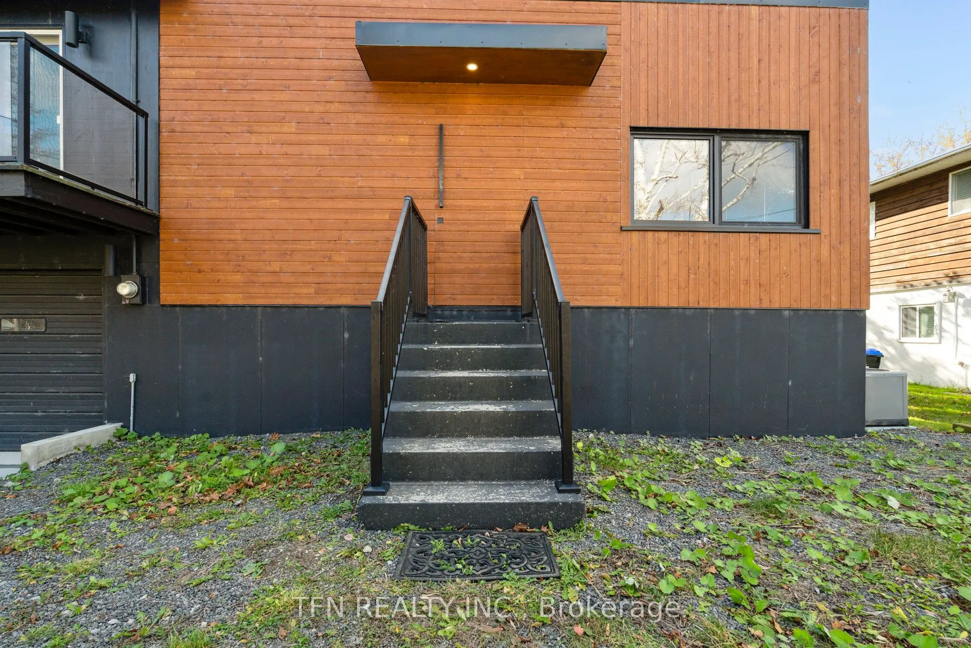 12 Schooner Lane