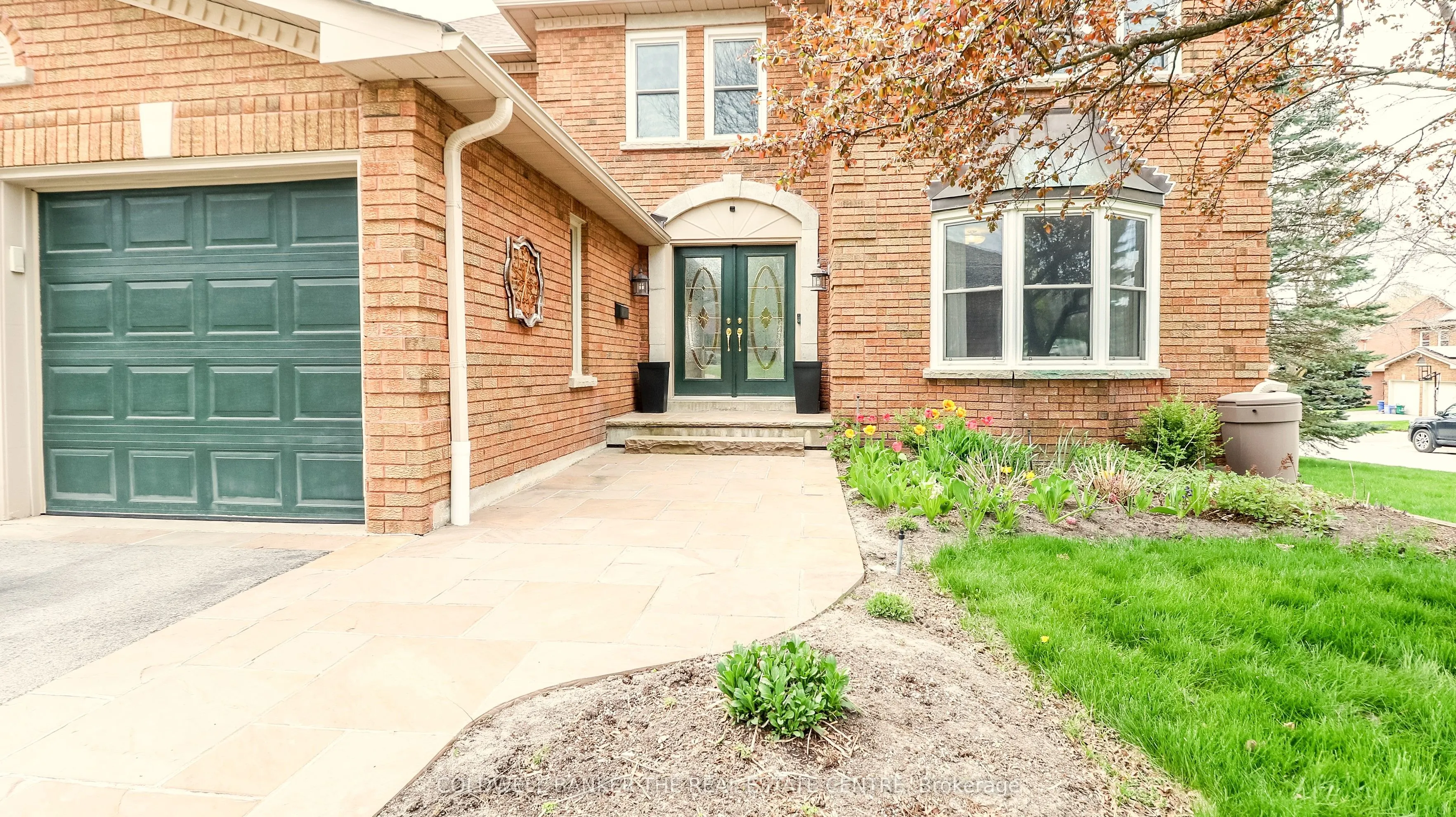 37 Falling Brook Drive