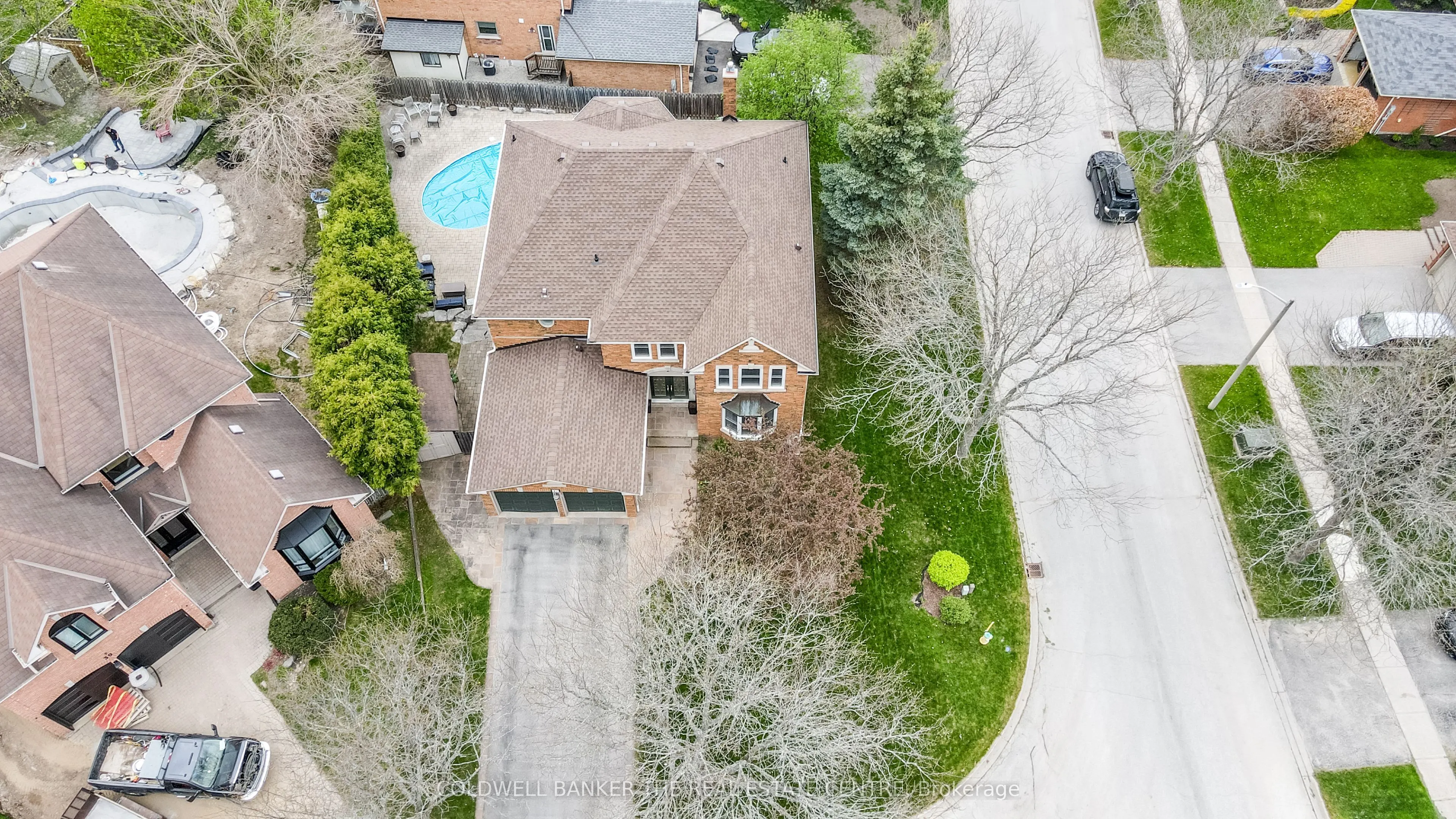 37 Falling Brook Drive