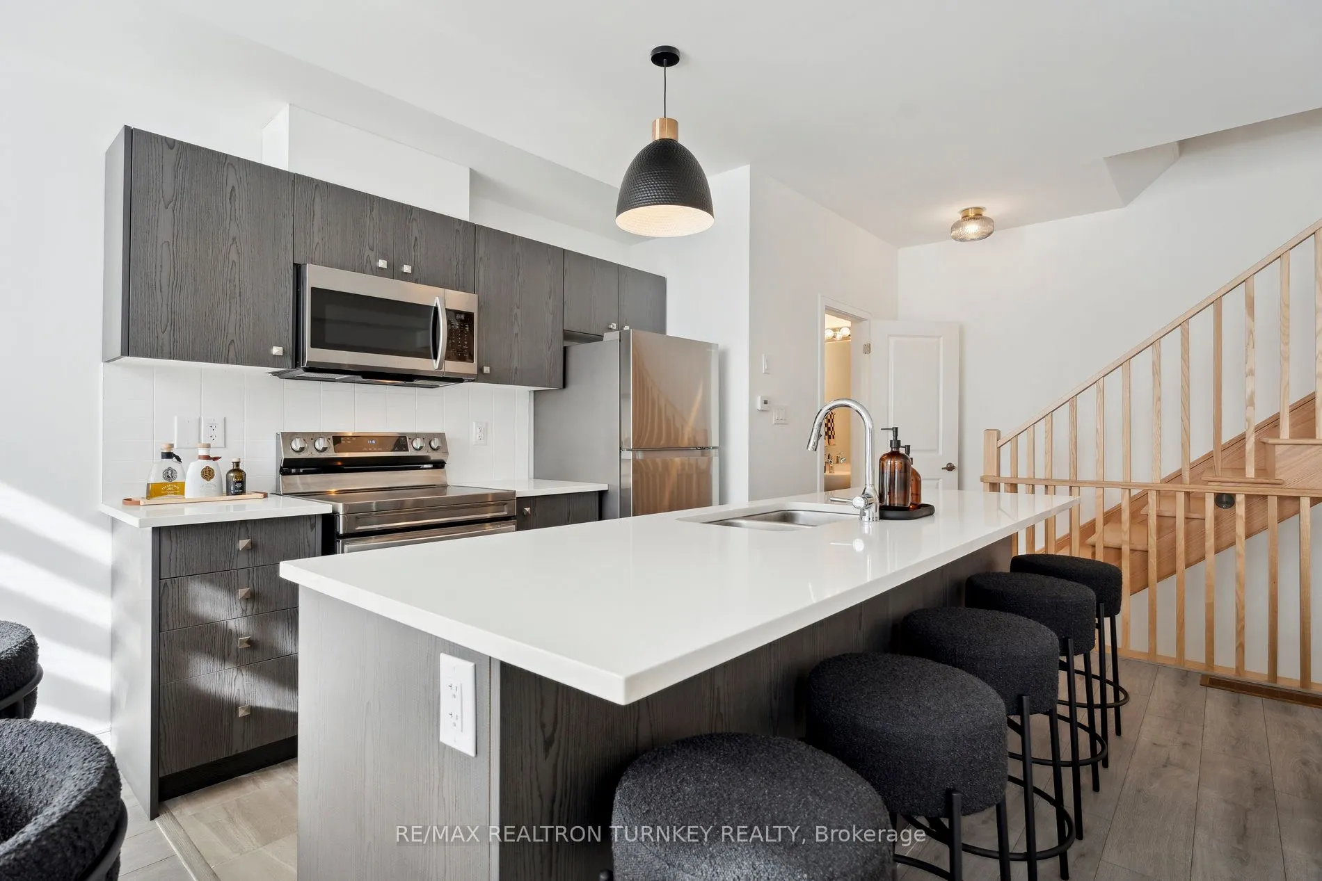 28 Spry Lane