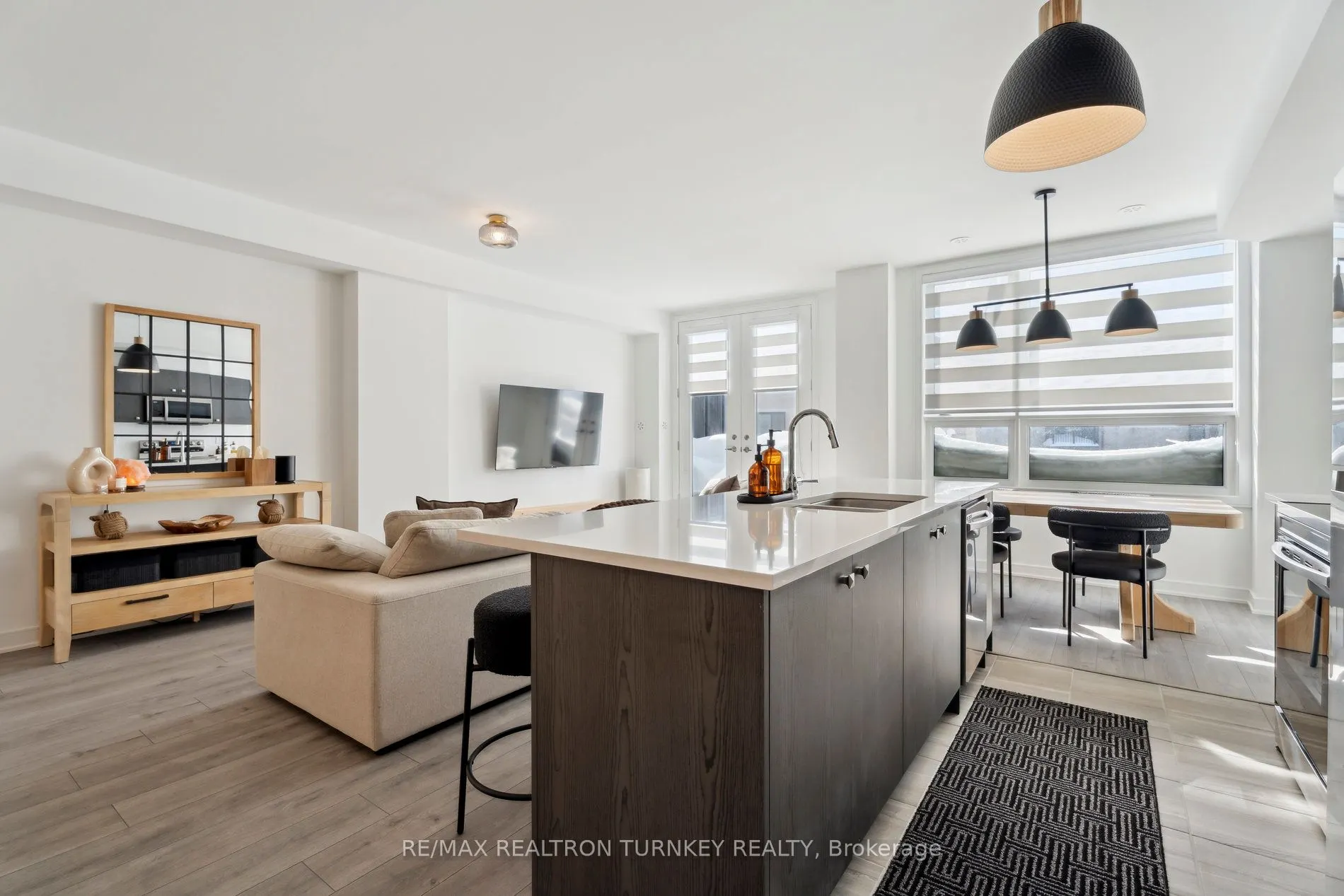 28 Spry Lane