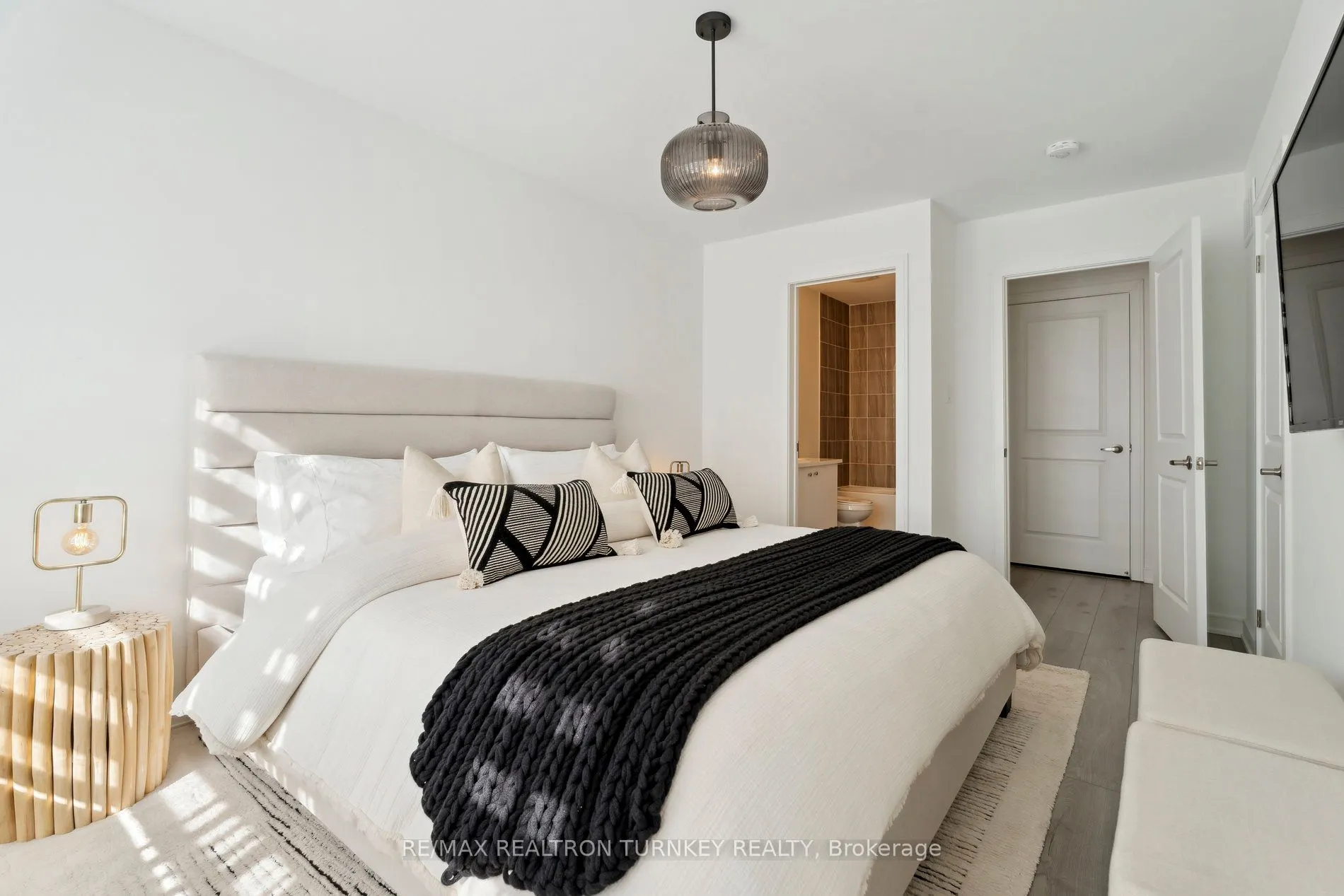28 Spry Lane