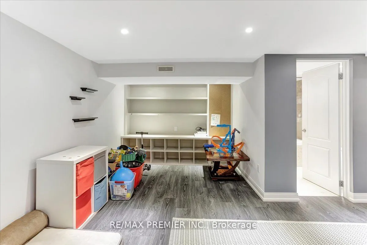 3 Pepin Court