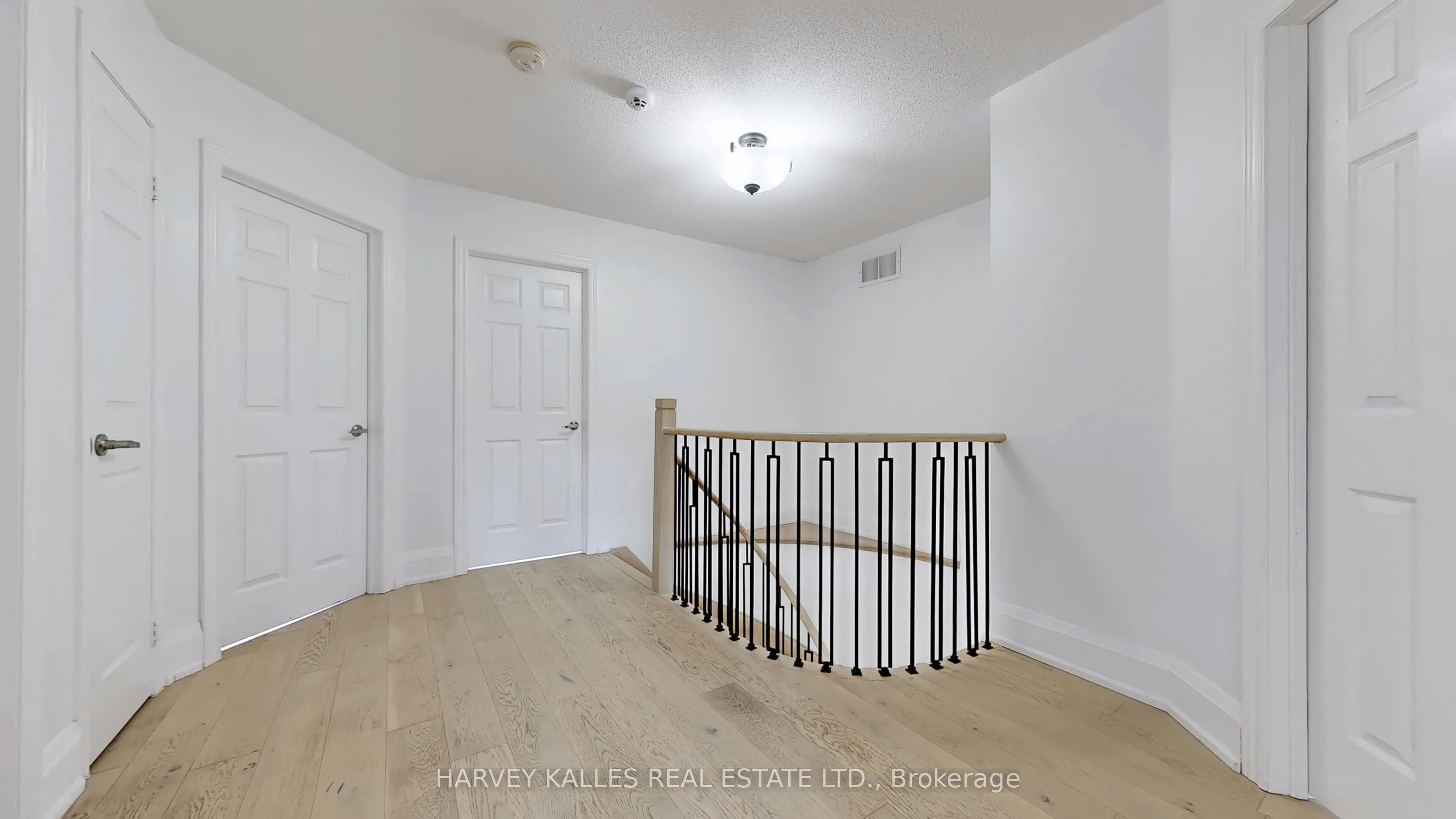 13 Oakside Court