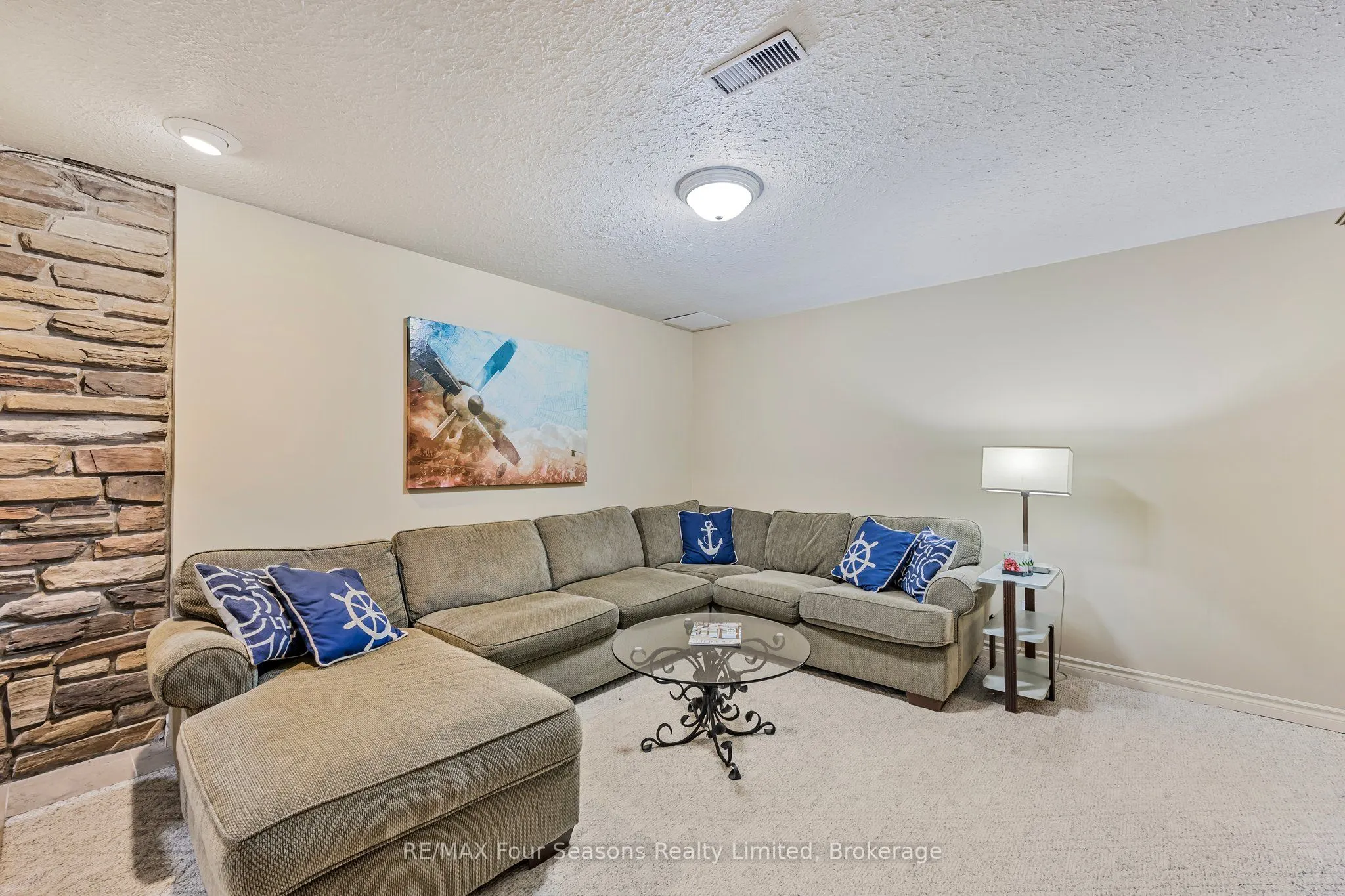 3 Sydenham Trail E