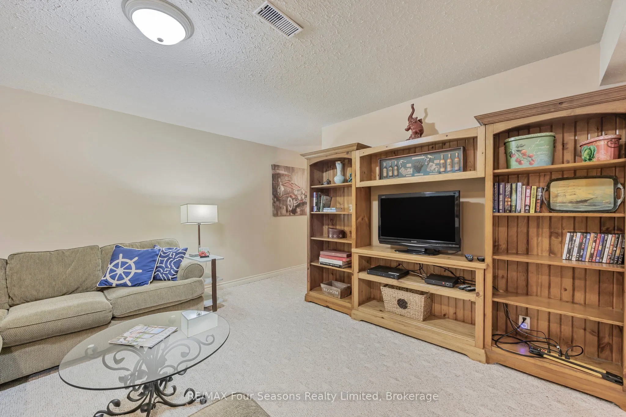 3 Sydenham Trail E
