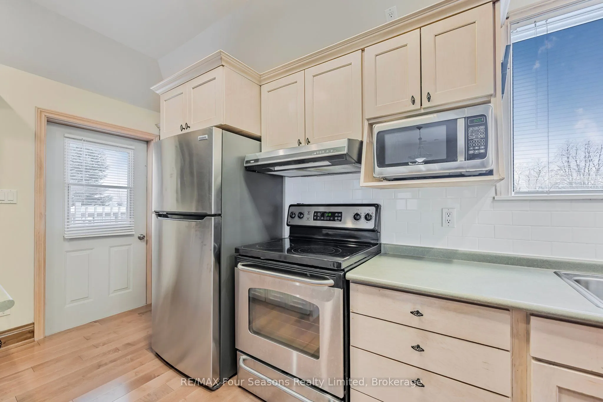 3 Sydenham Trail E