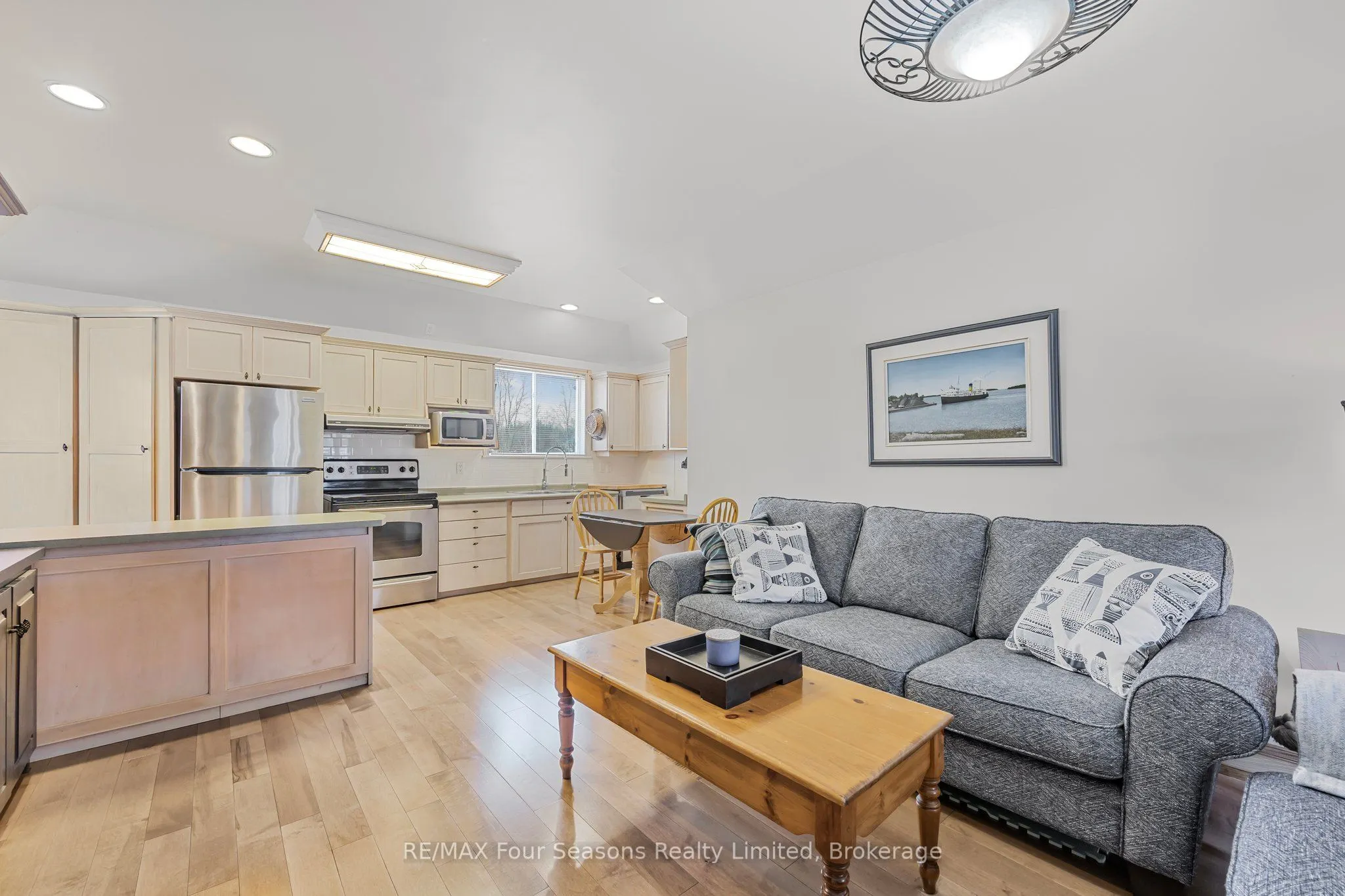 3 Sydenham Trail E