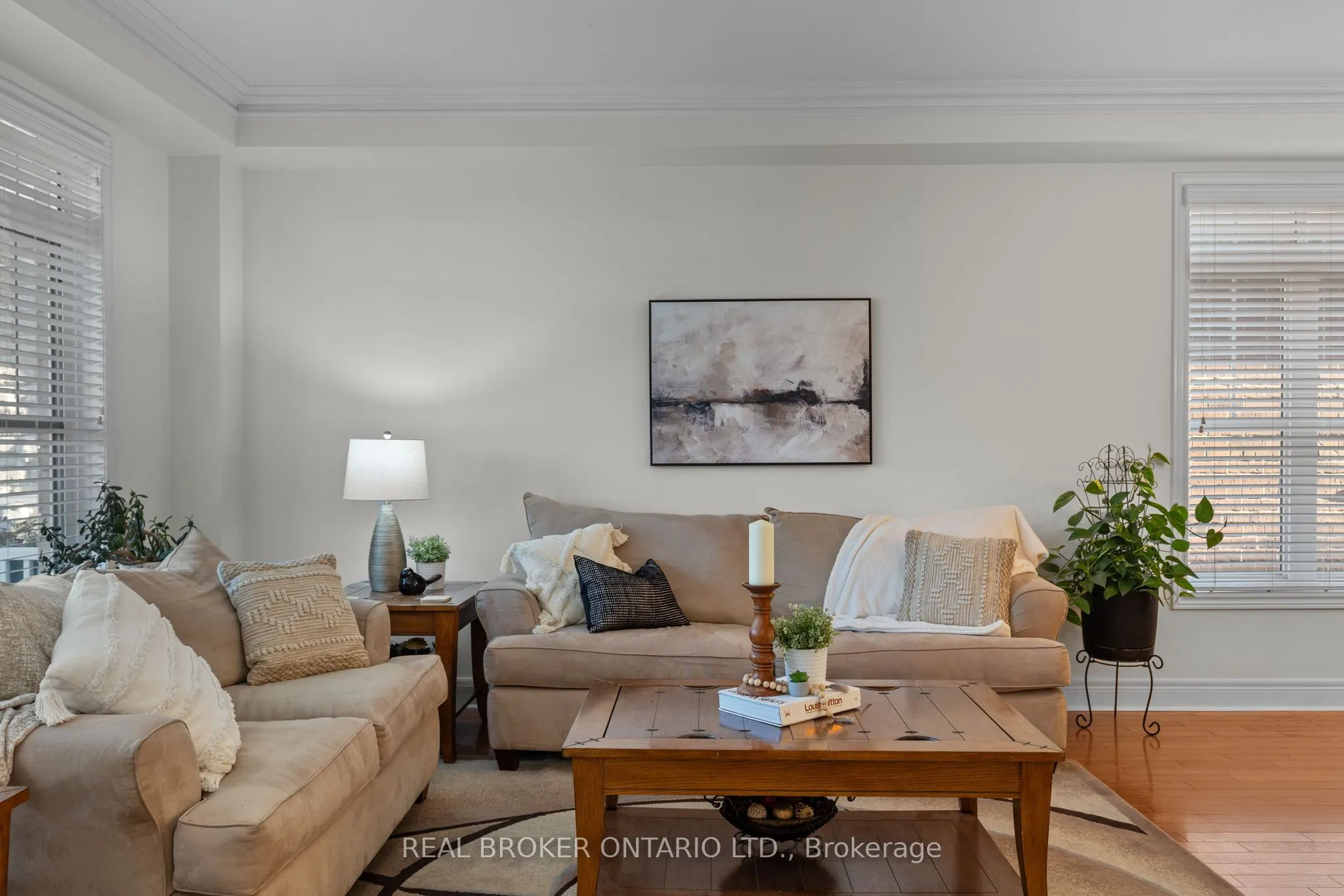 33 Royal Park Boulevard