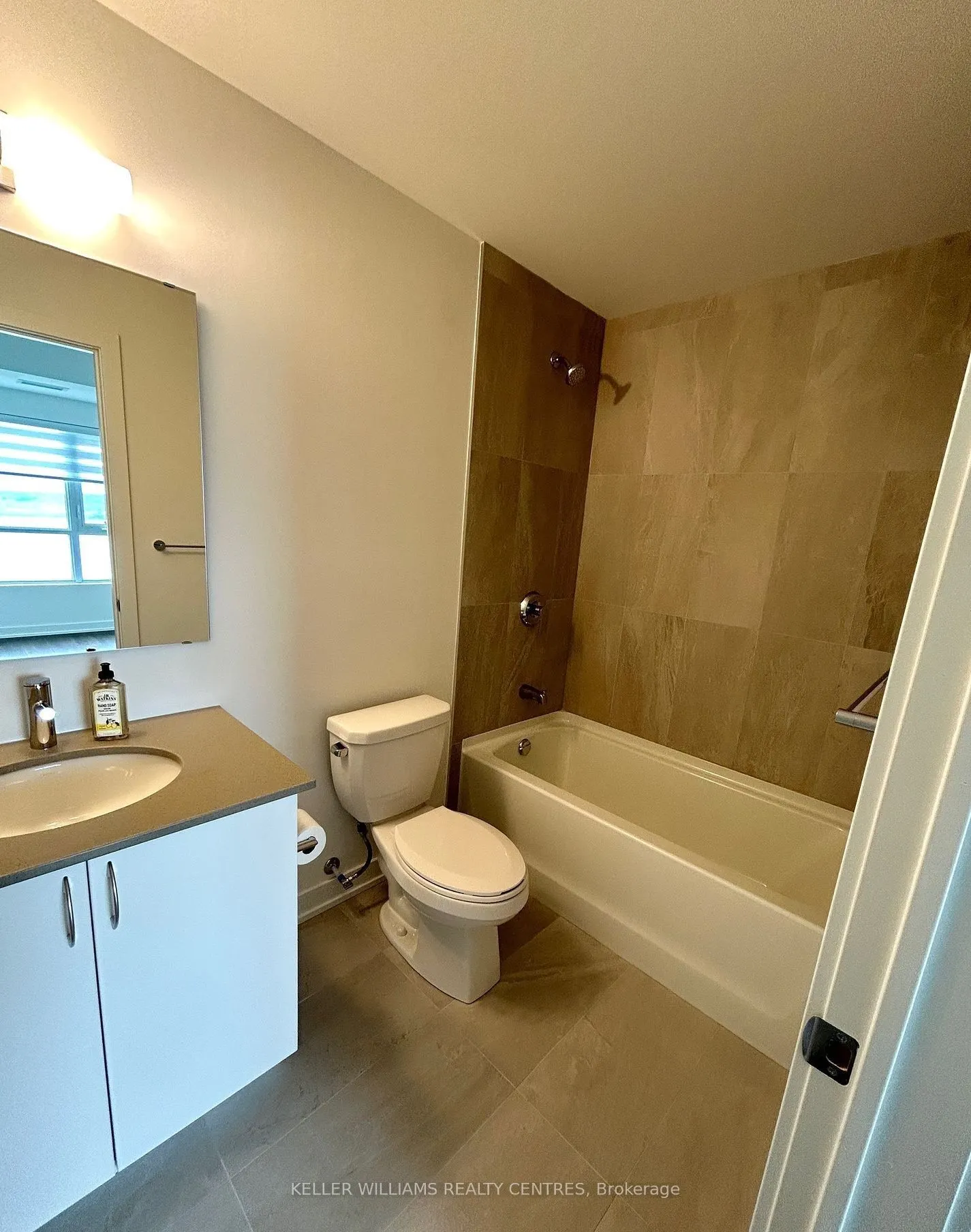 56 Lakeside Terrace, #909