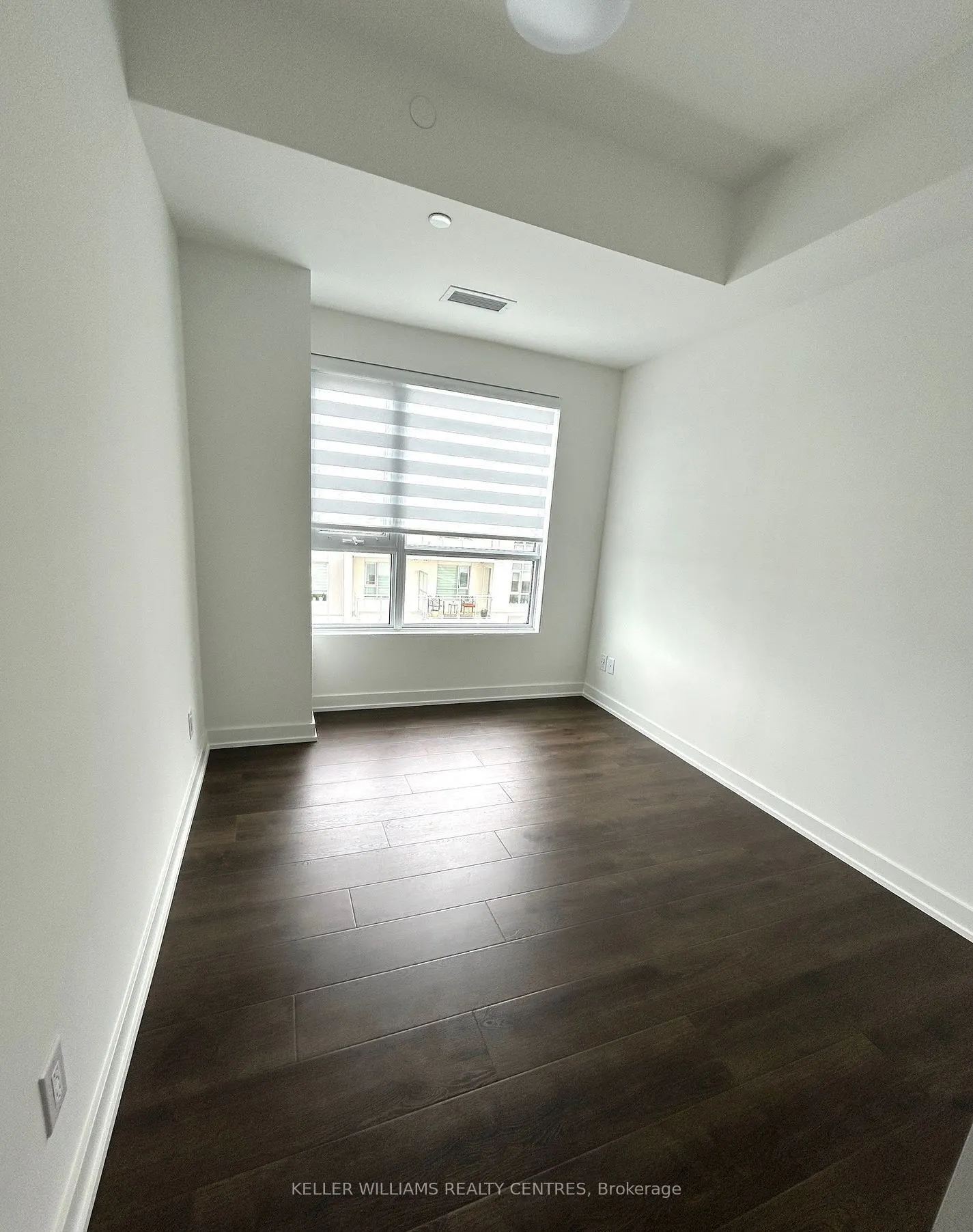 56 Lakeside Terrace, #909