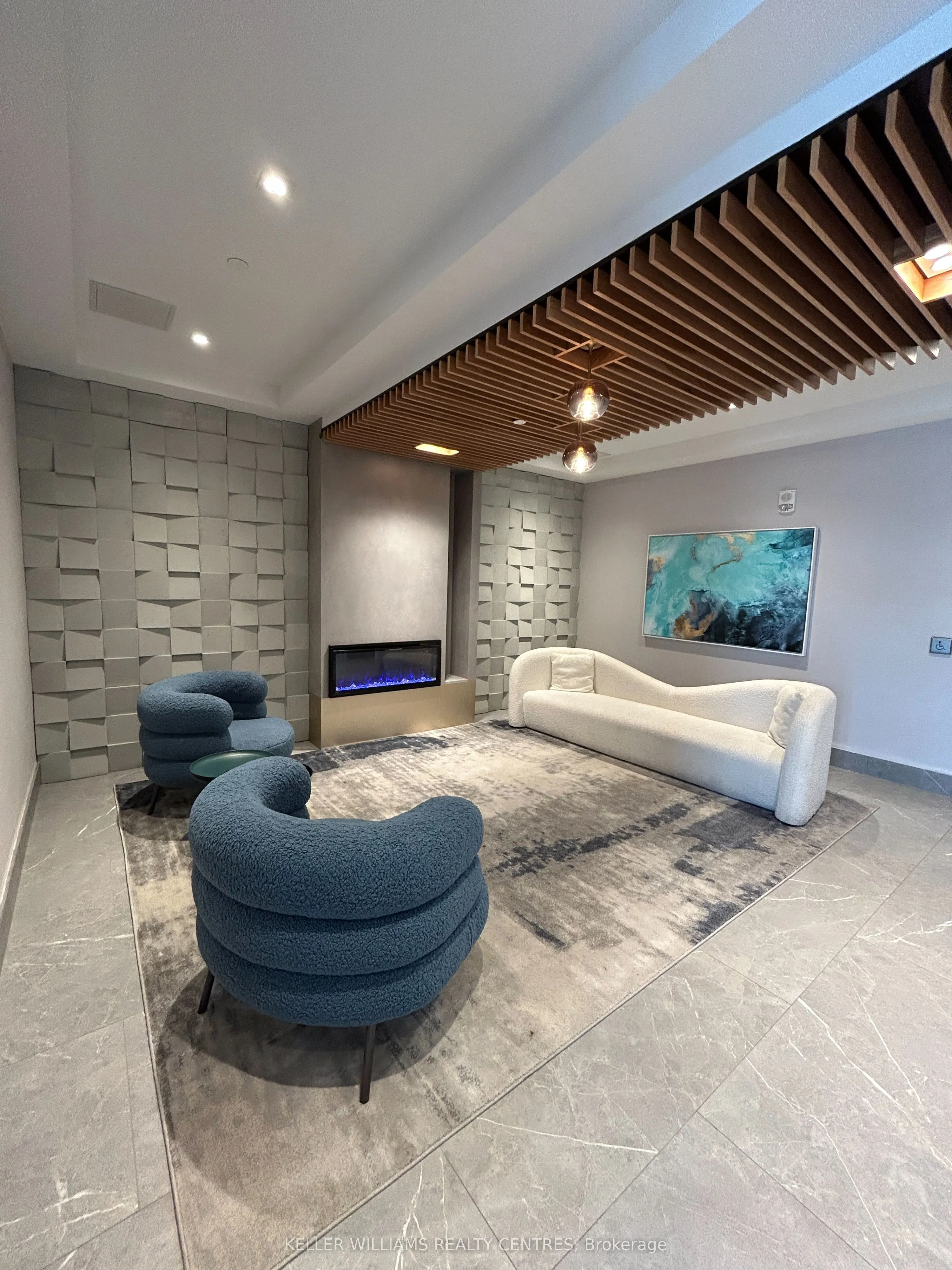 56 Lakeside Terrace, #909