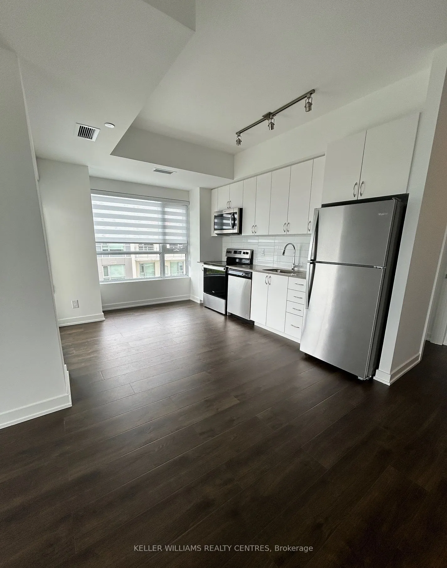 56 Lakeside Terrace, #909