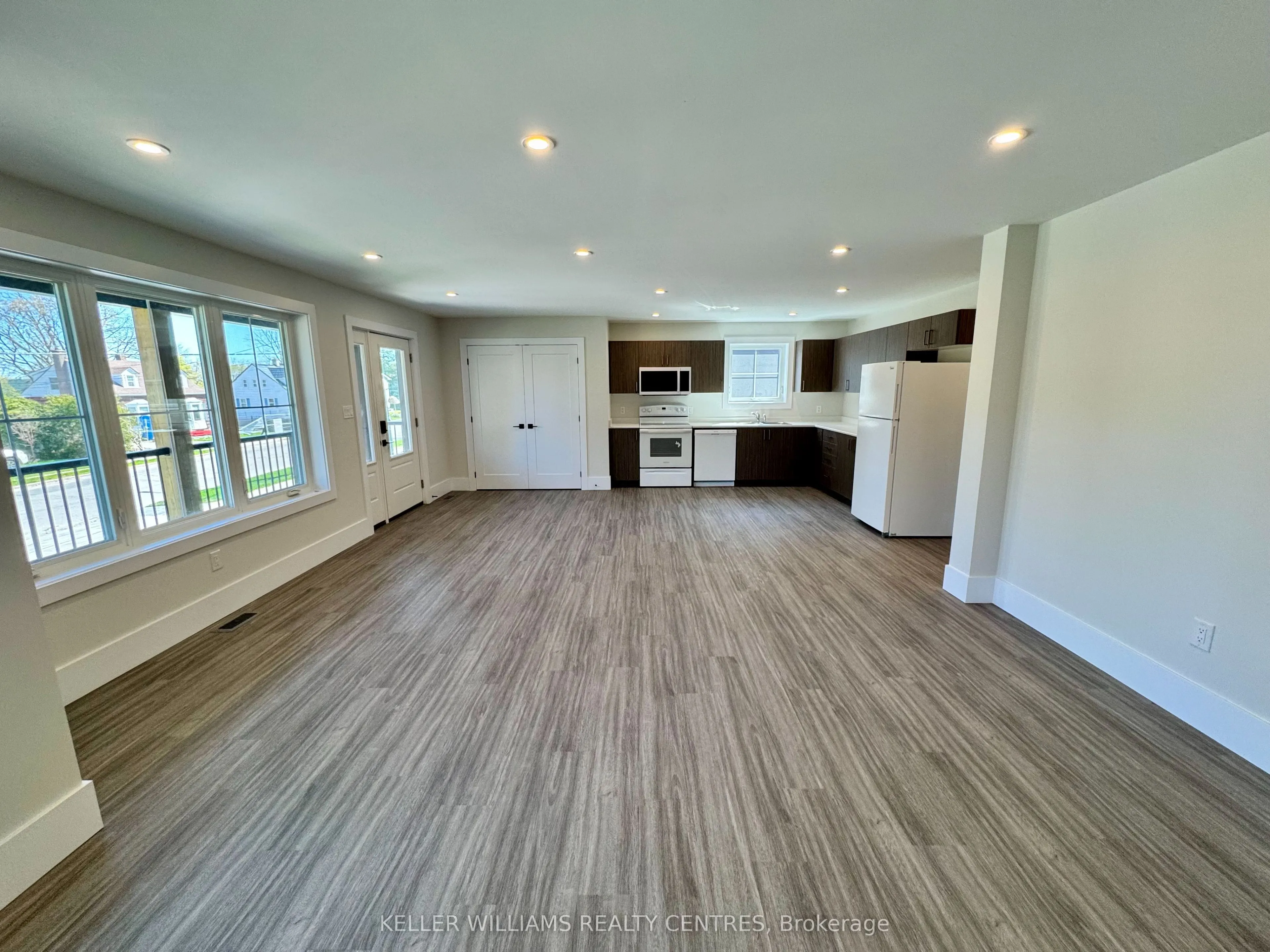 63 Holgate Street, #Main