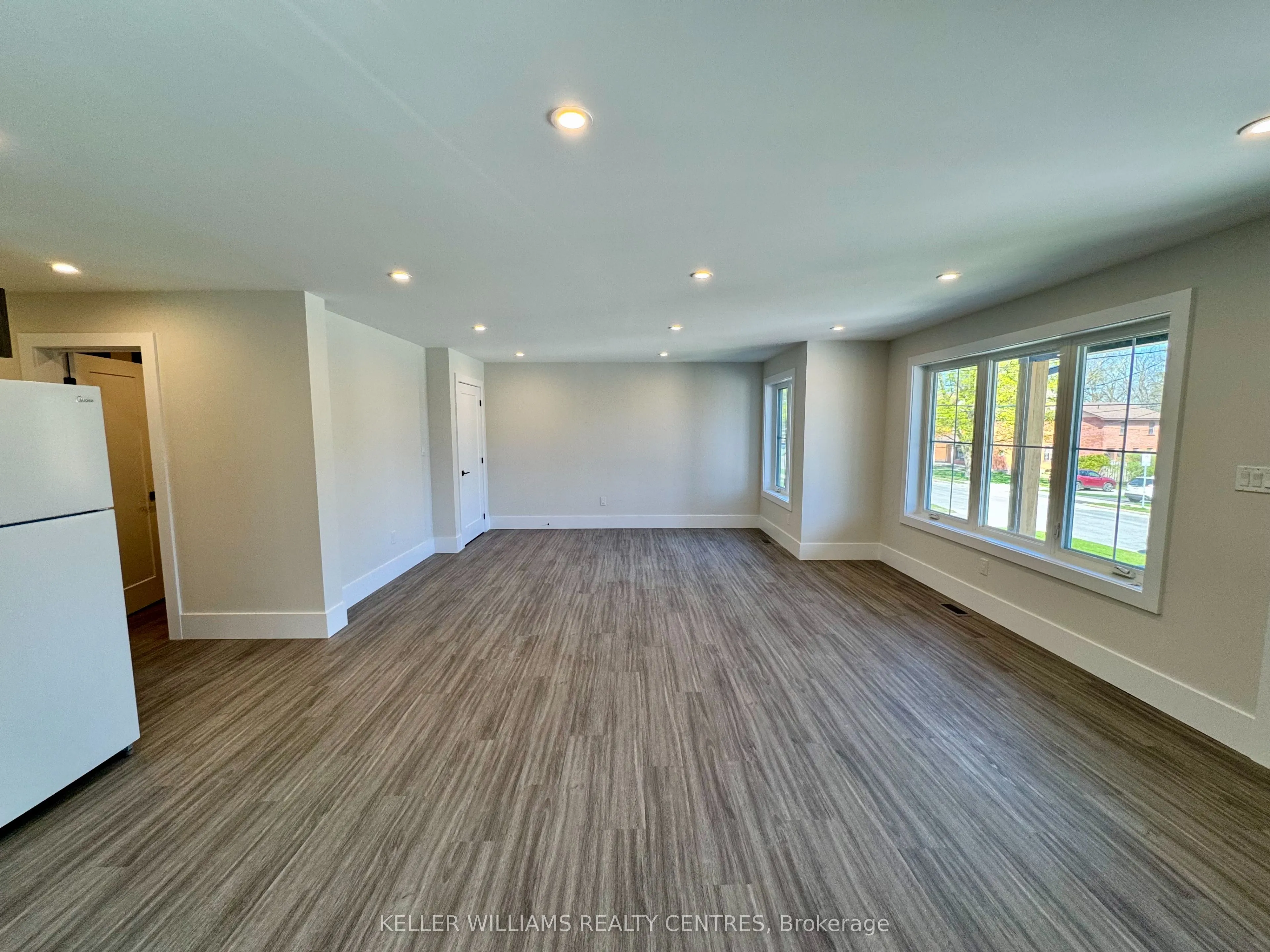 63 Holgate Street, #Main