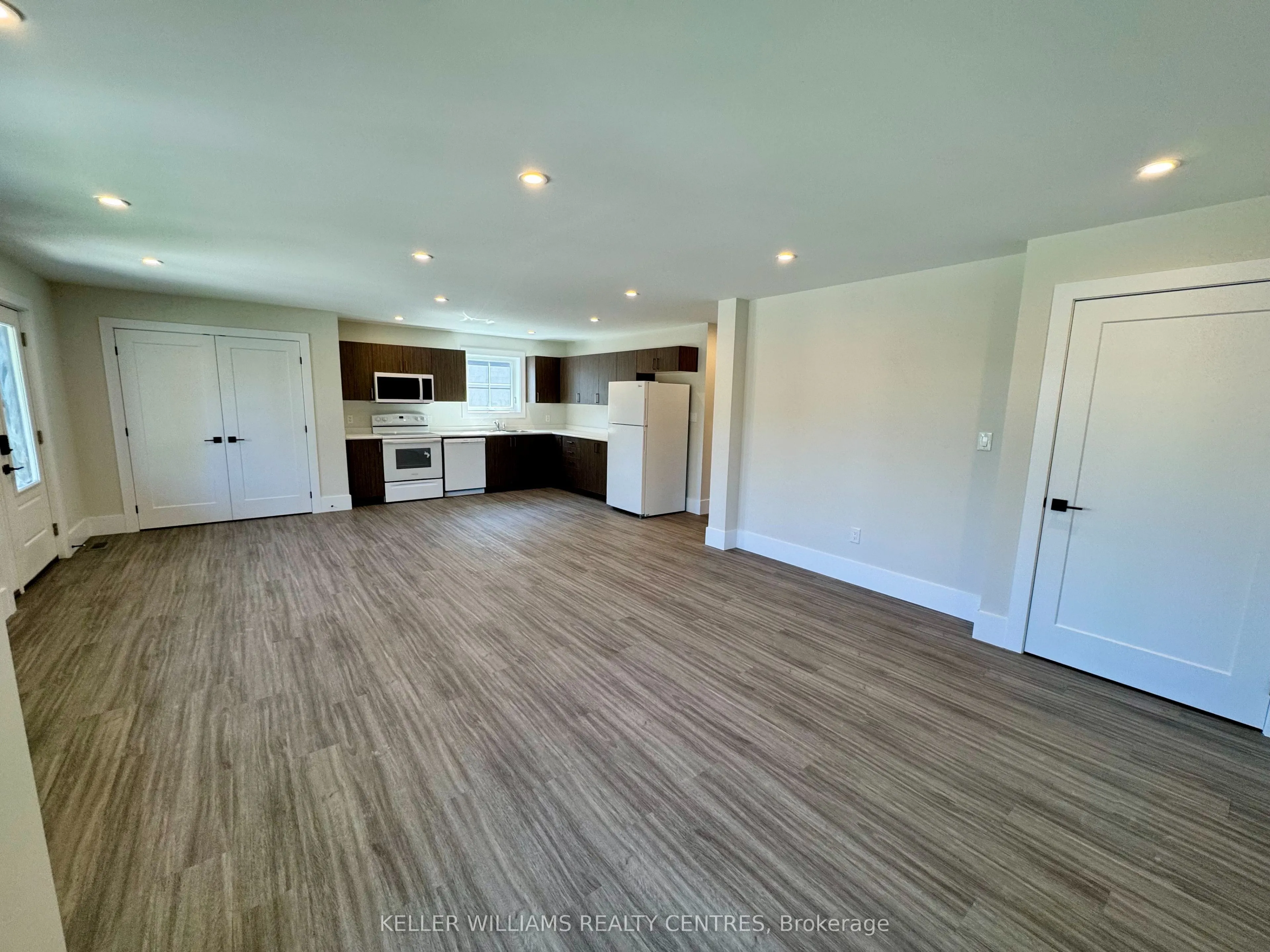 63 Holgate Street, #Main