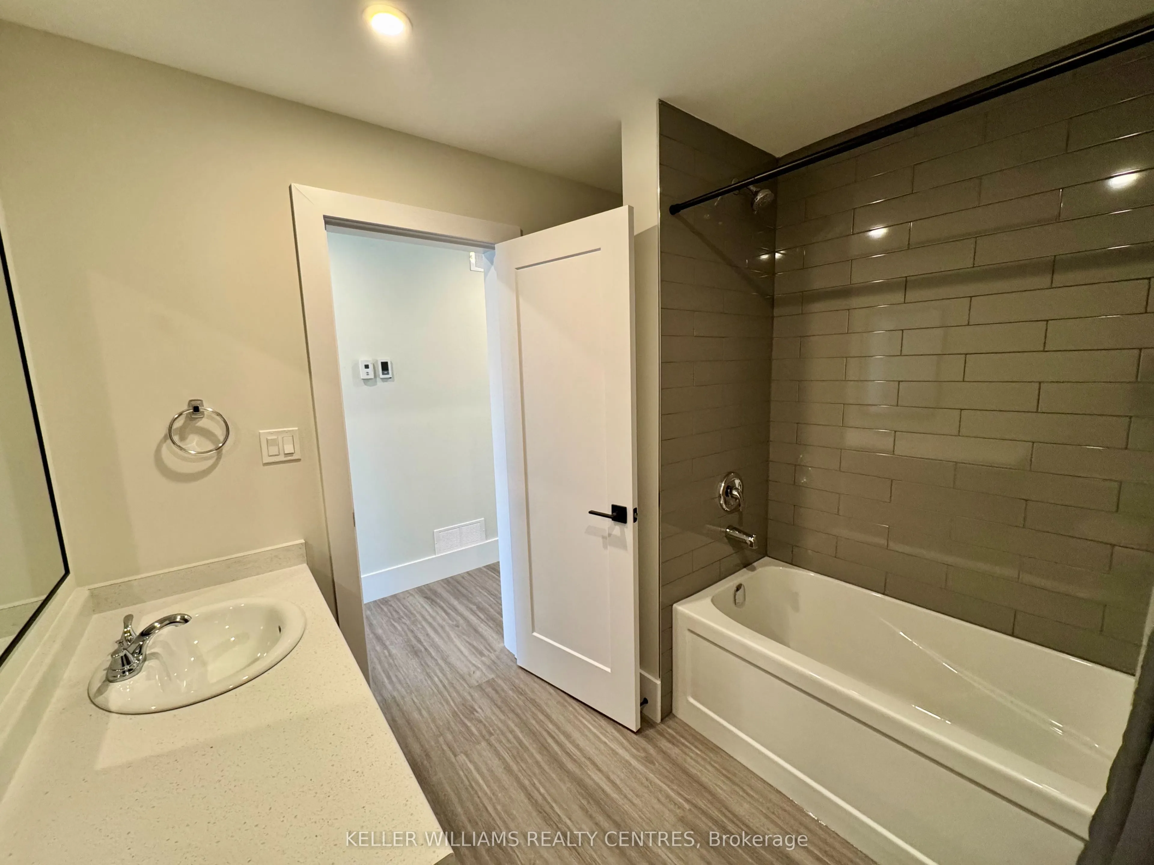 63 Holgate Street, #Main