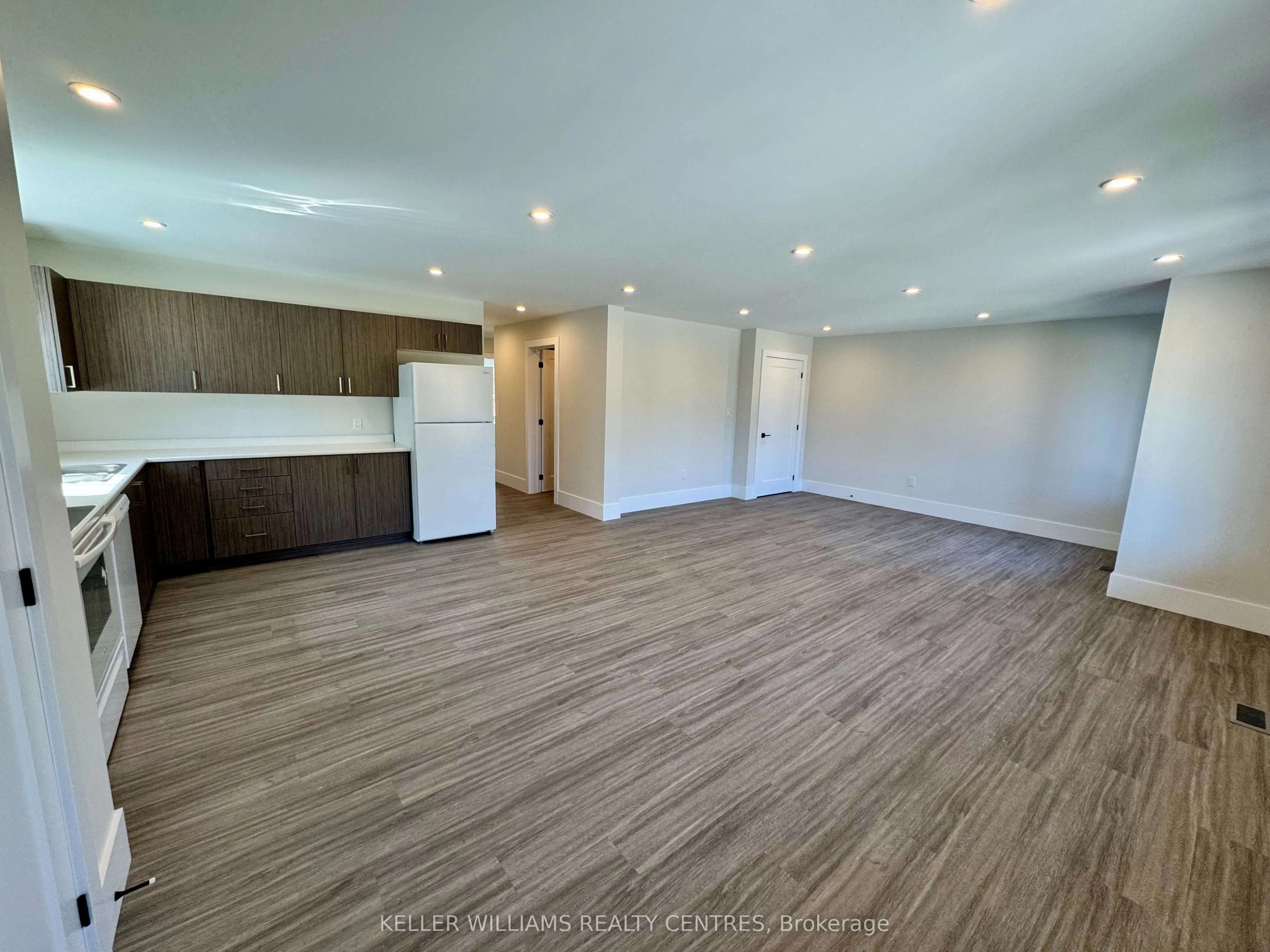 63 Holgate Street, #Main