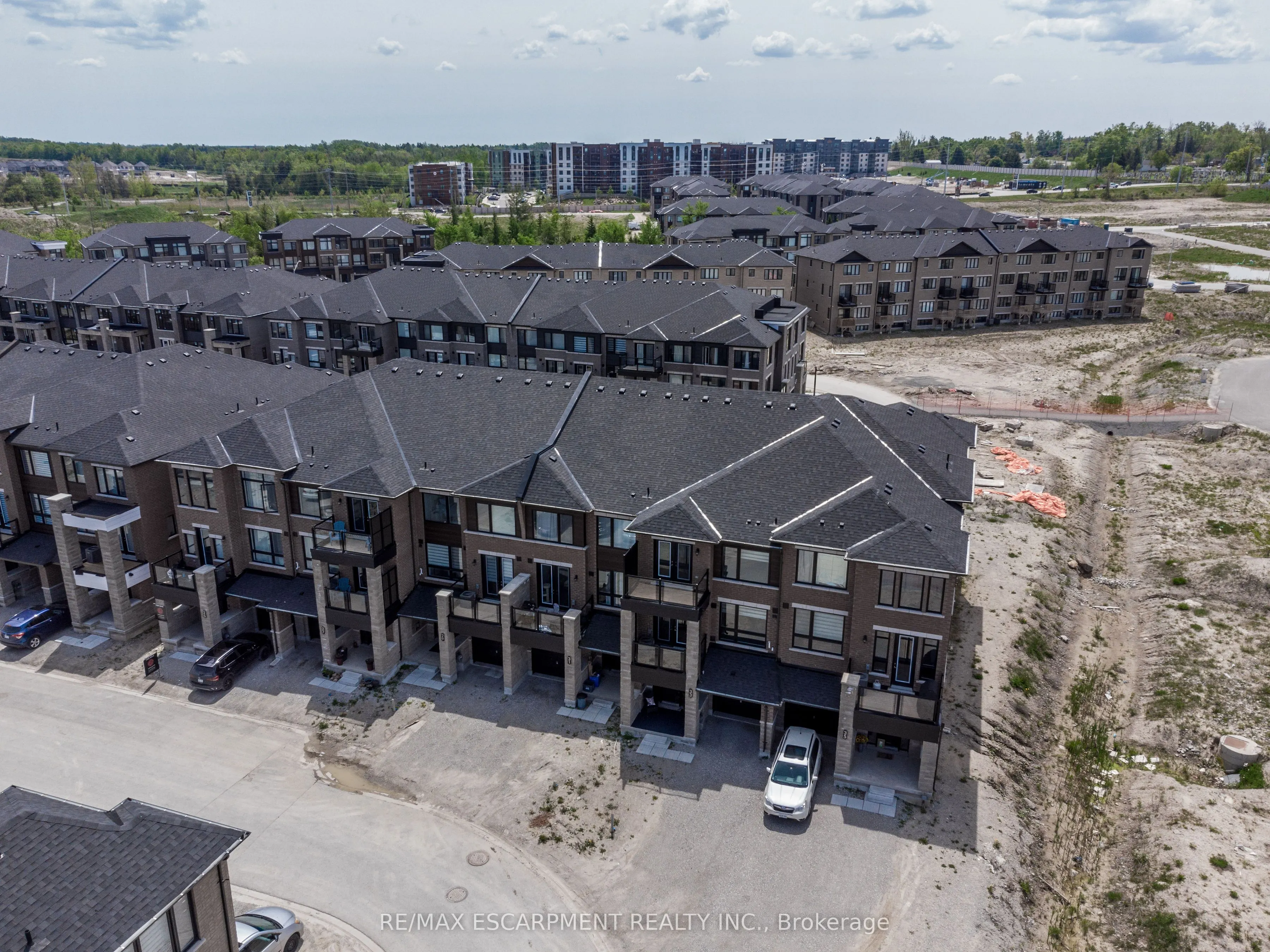 33 Red Maple Lane