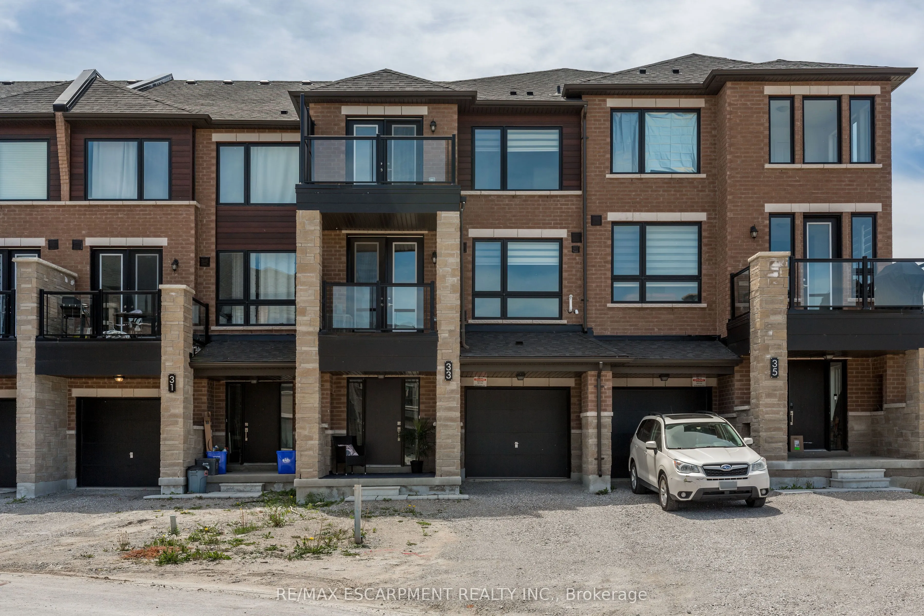 33 Red Maple Lane
