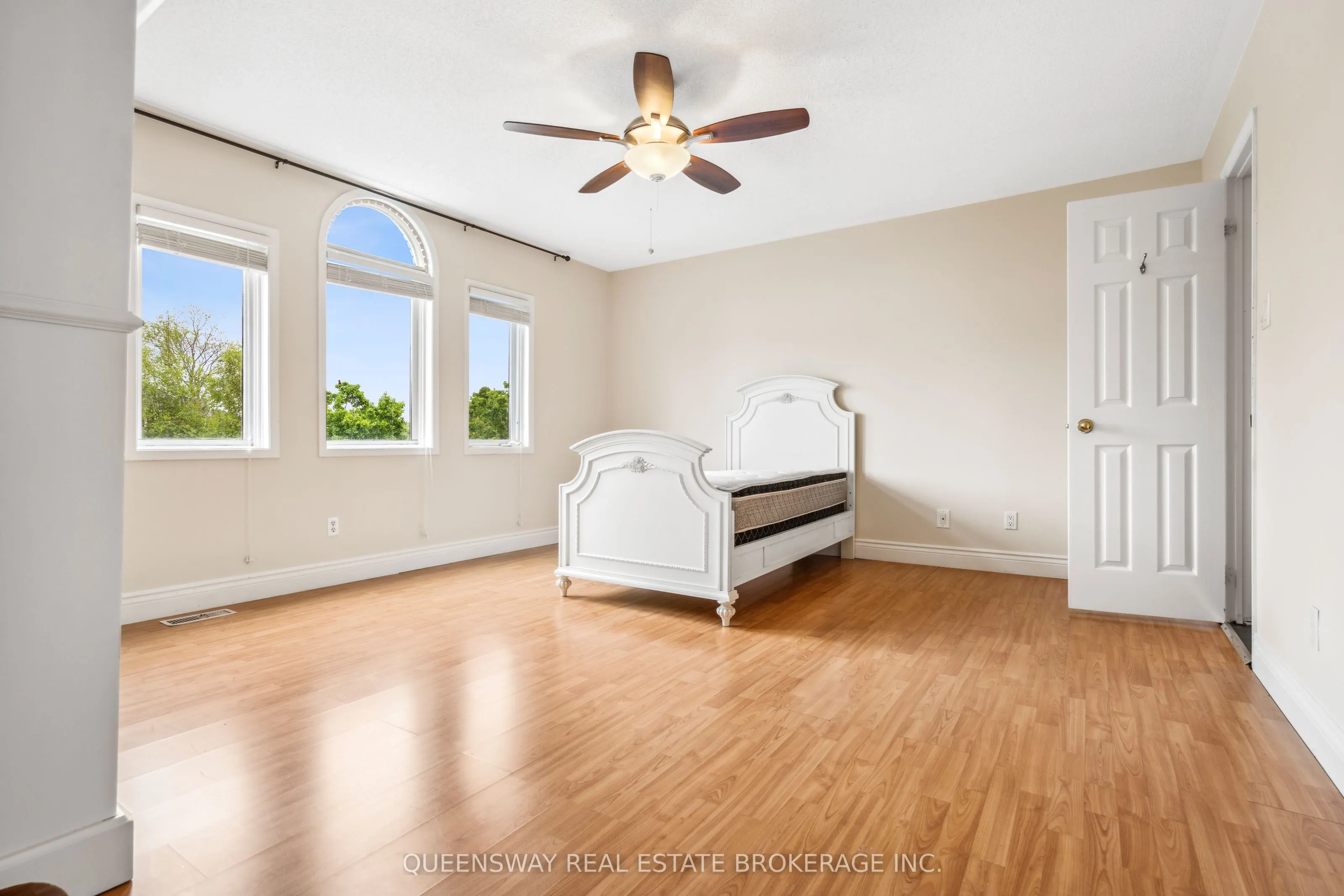 69 CITYVIEW Circle