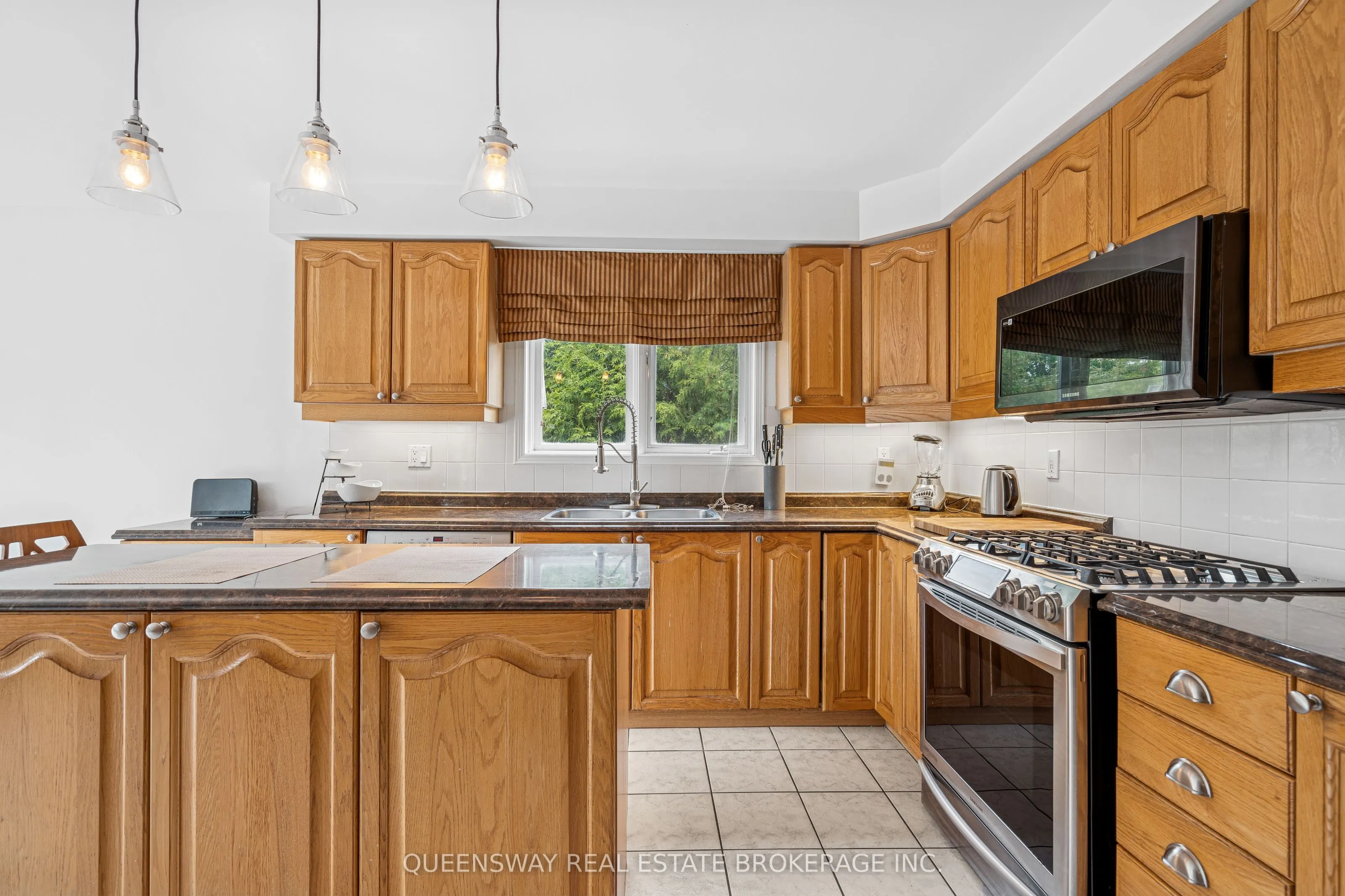 69 CITYVIEW Circle