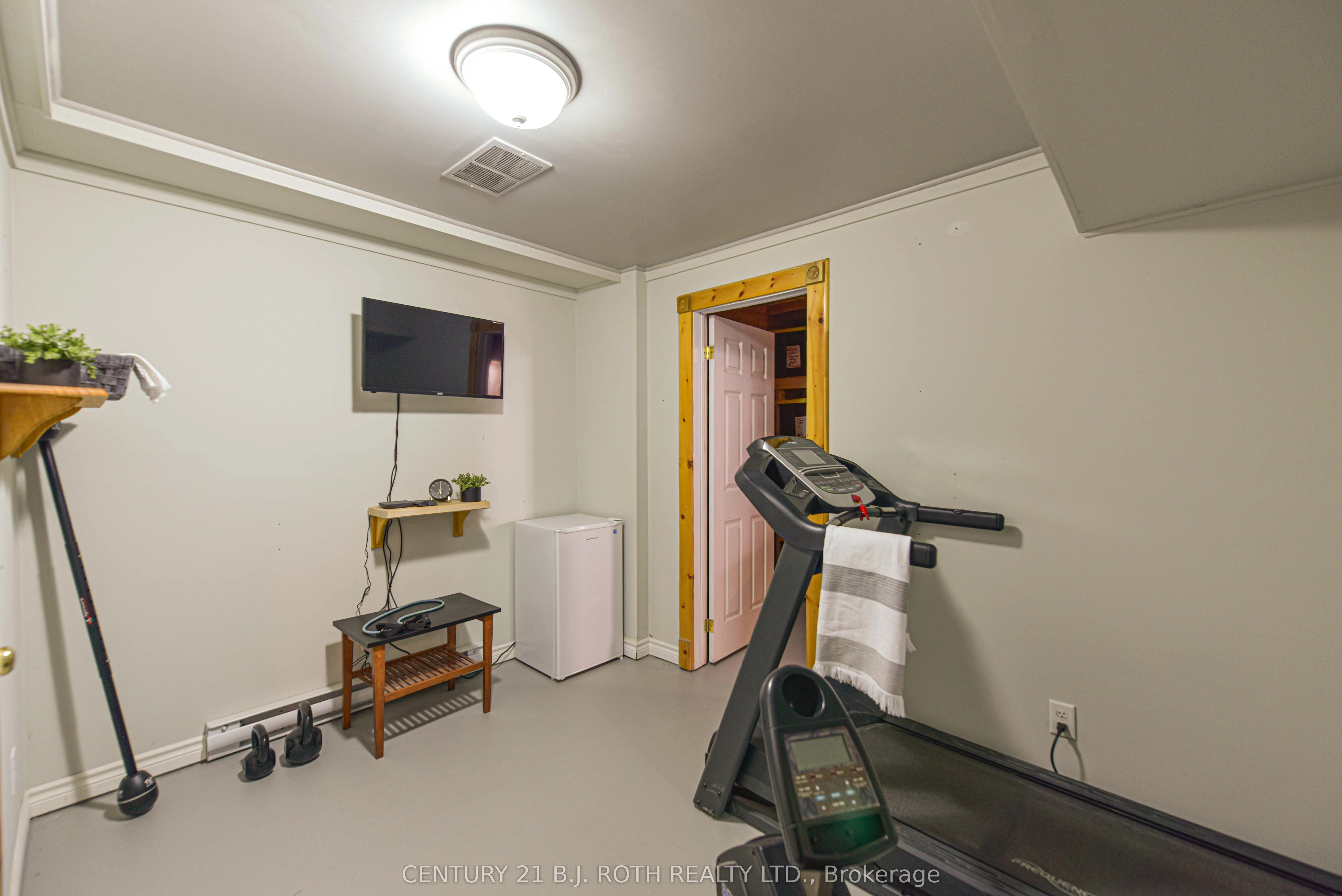 37 Tanglewood Crescent