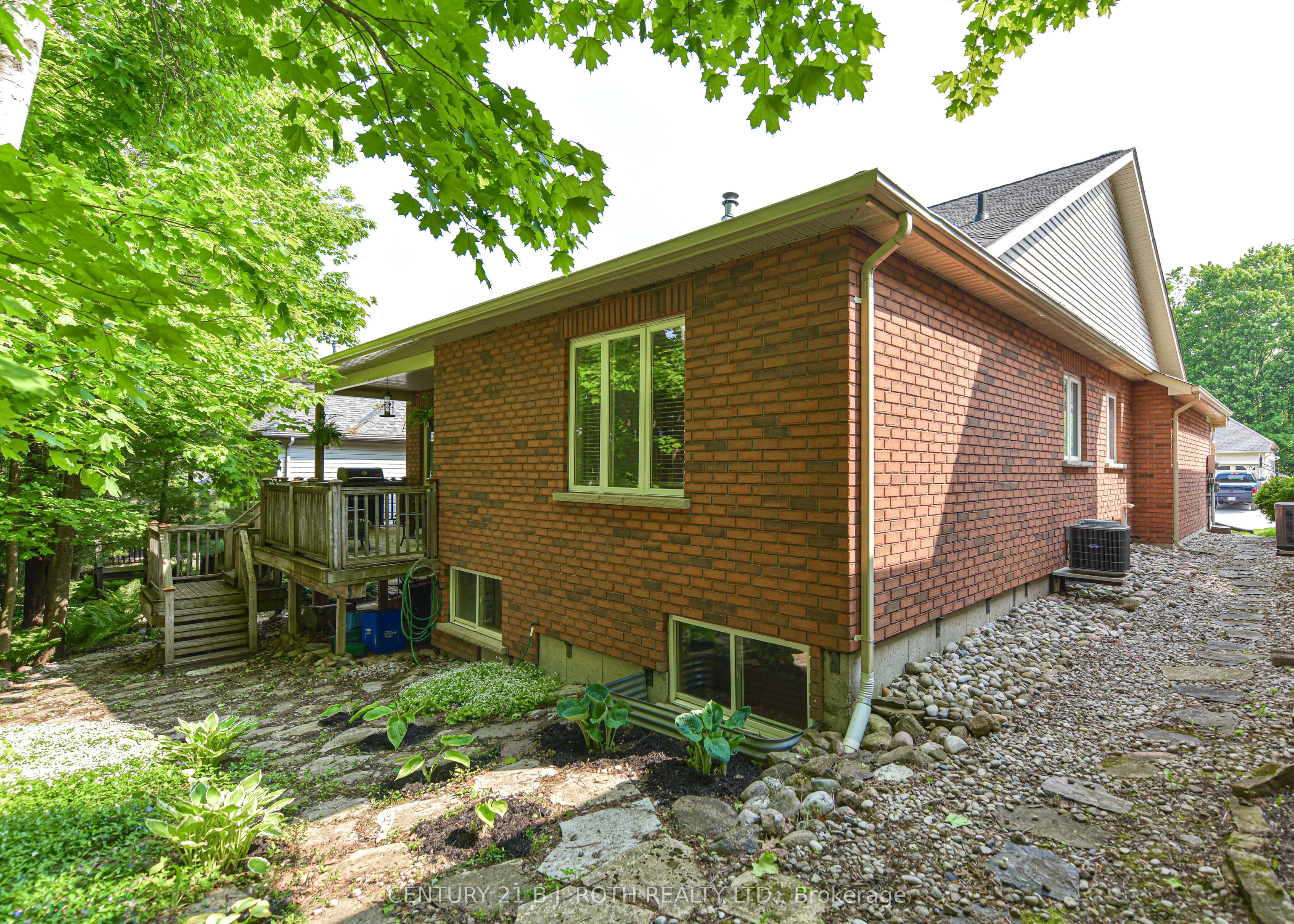 37 Tanglewood Crescent