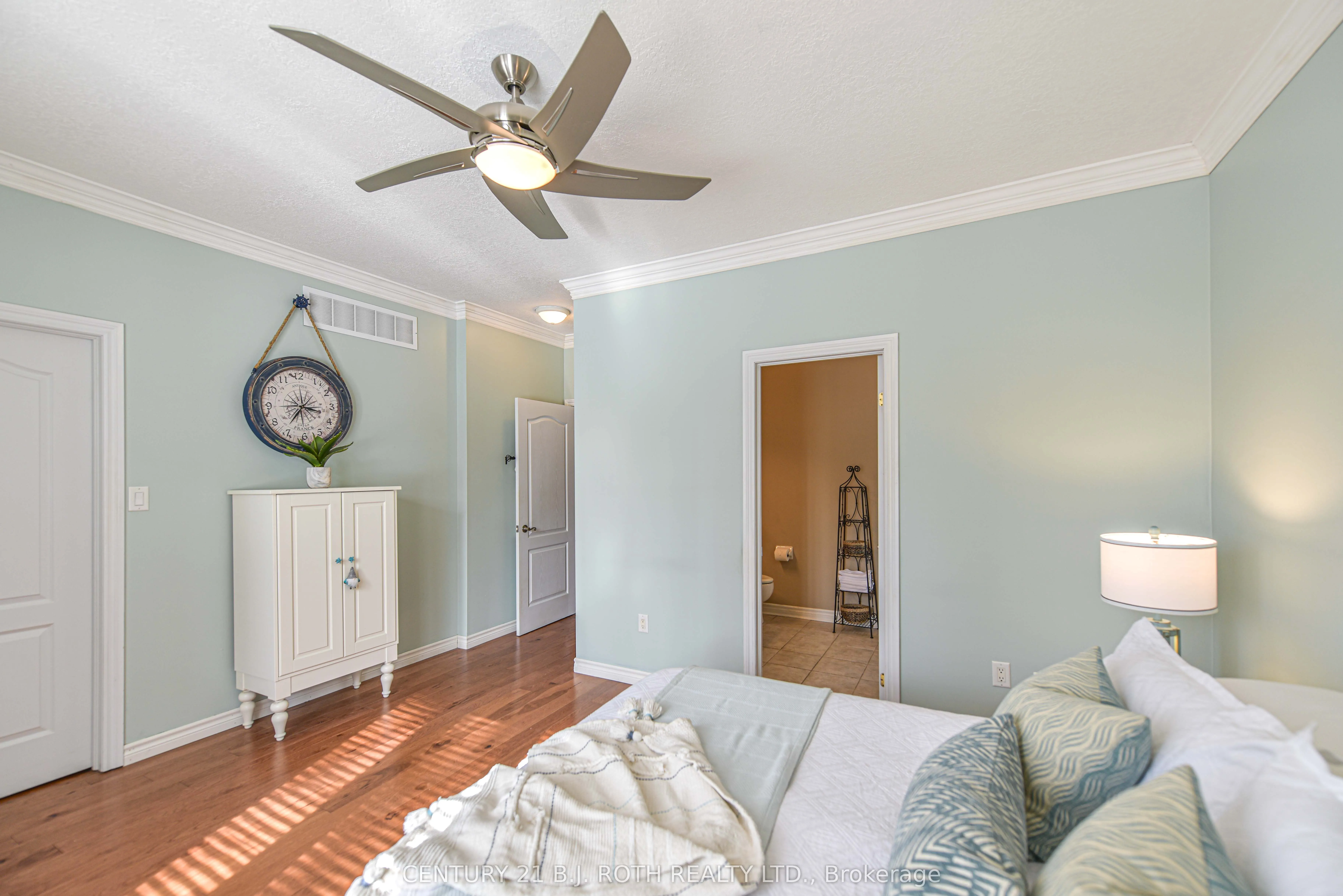 37 Tanglewood Crescent