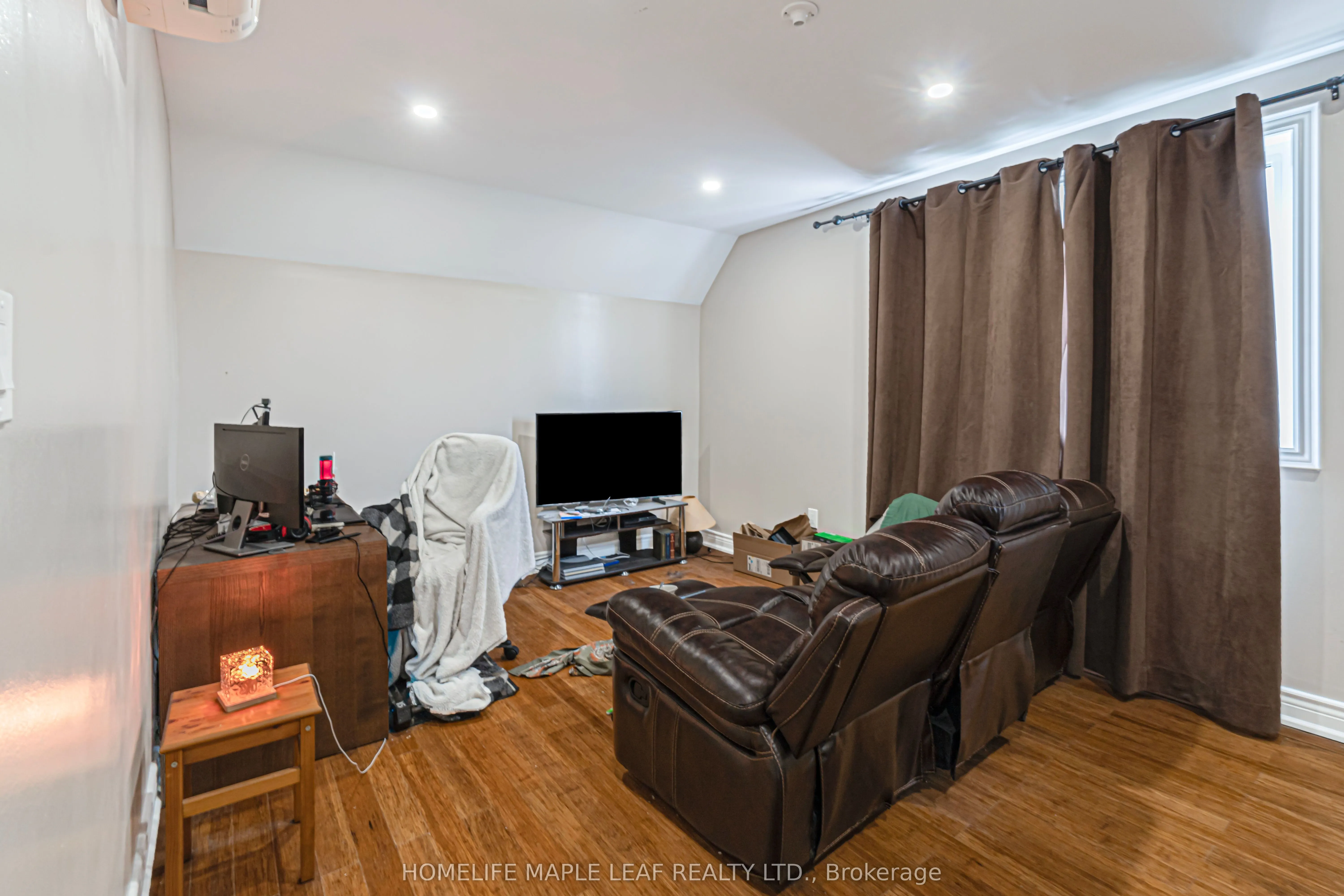 17 Middlebrook Road