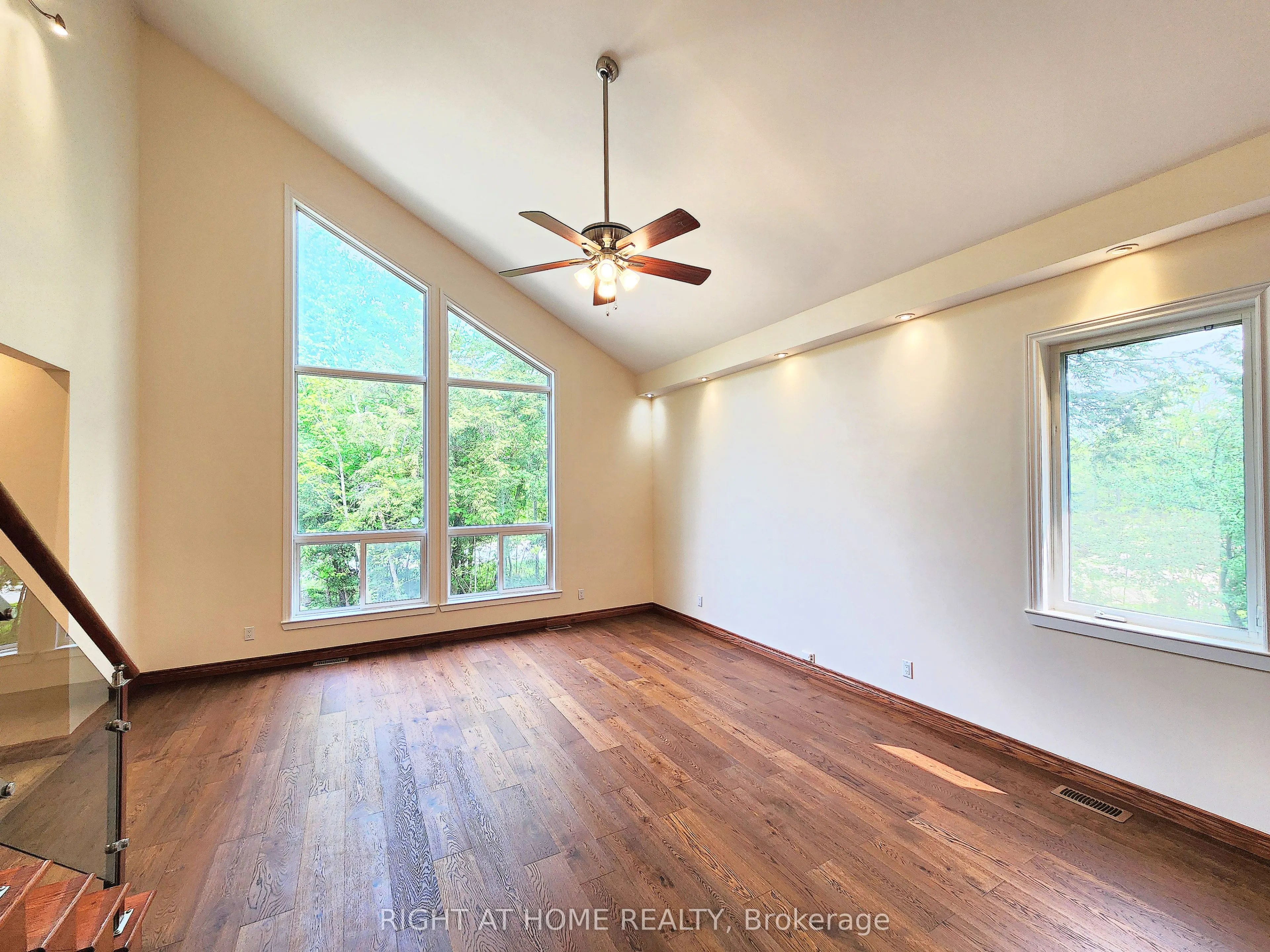 2384 Champlain Road