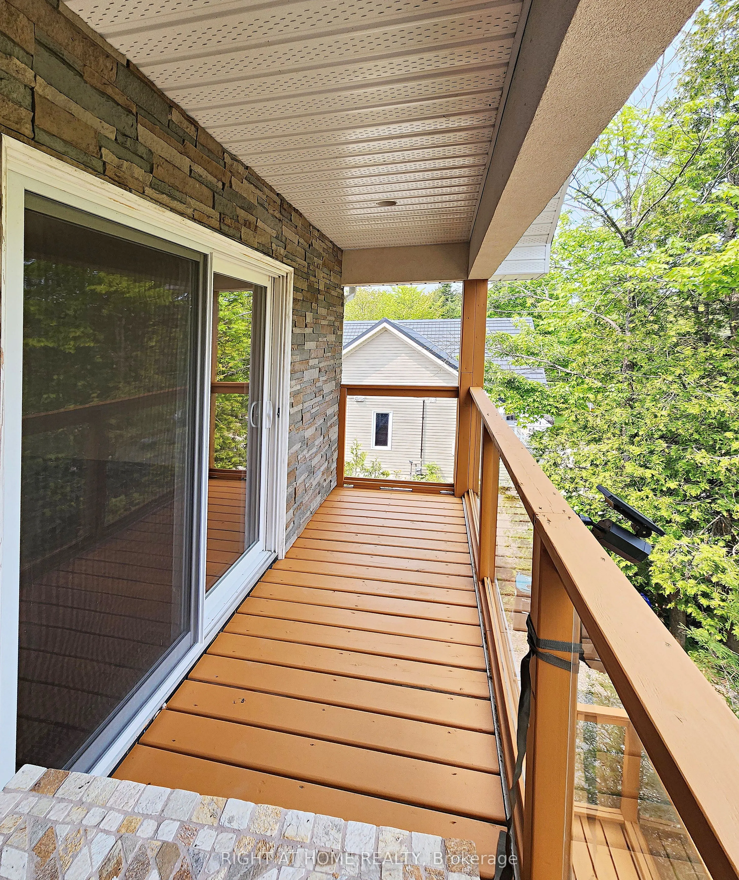 2384 Champlain Road
