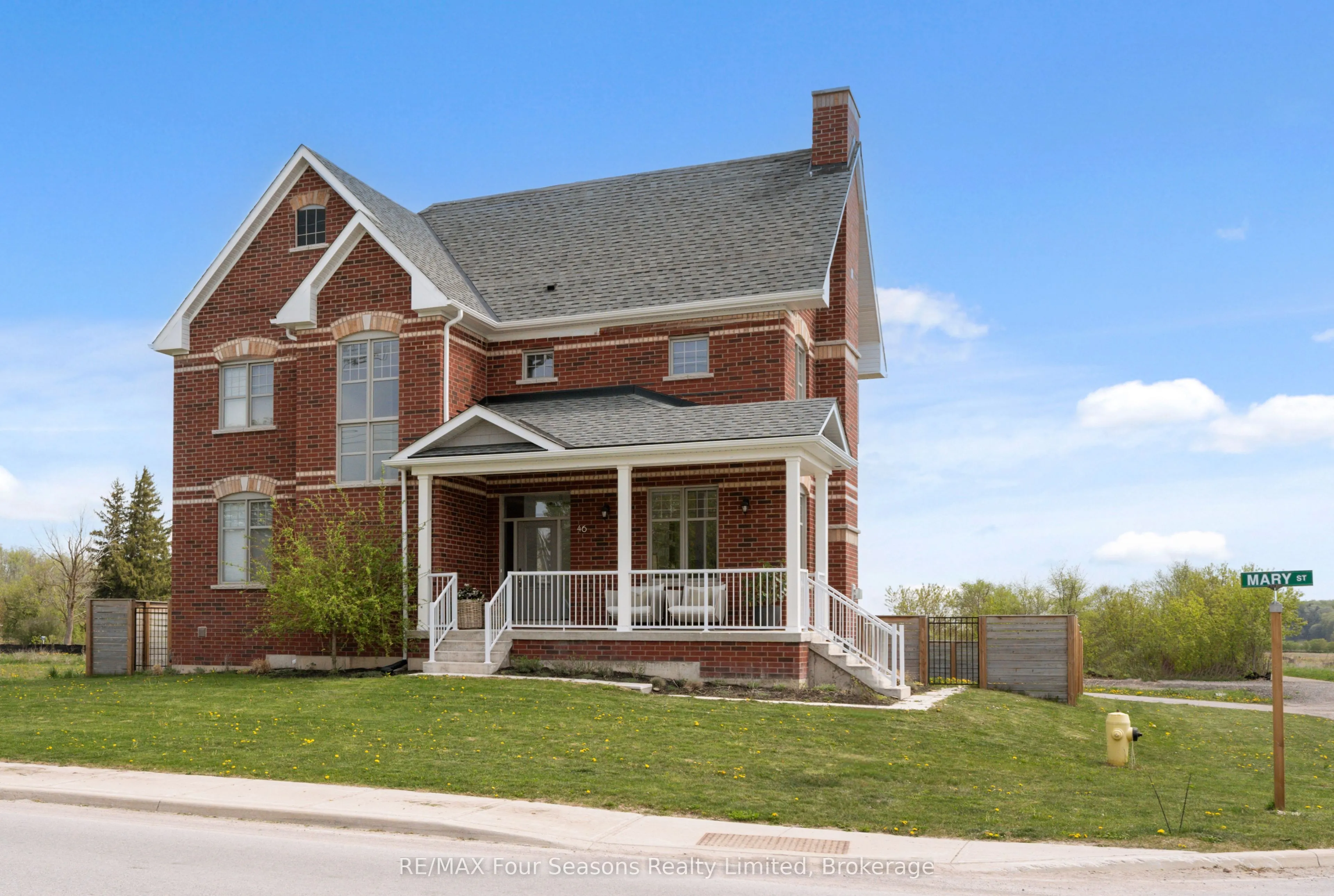 46 Francis Street E