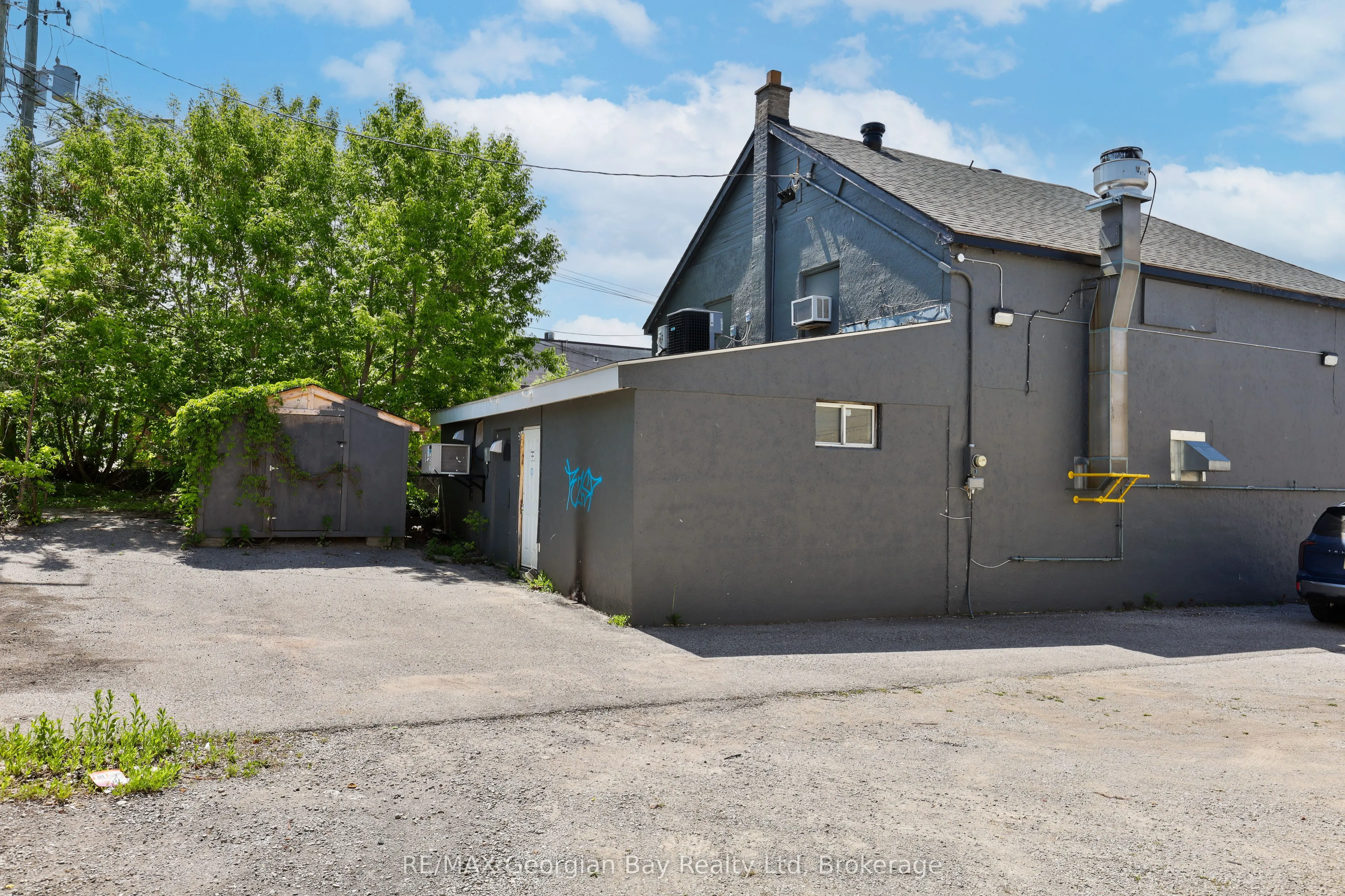 337 KING Street