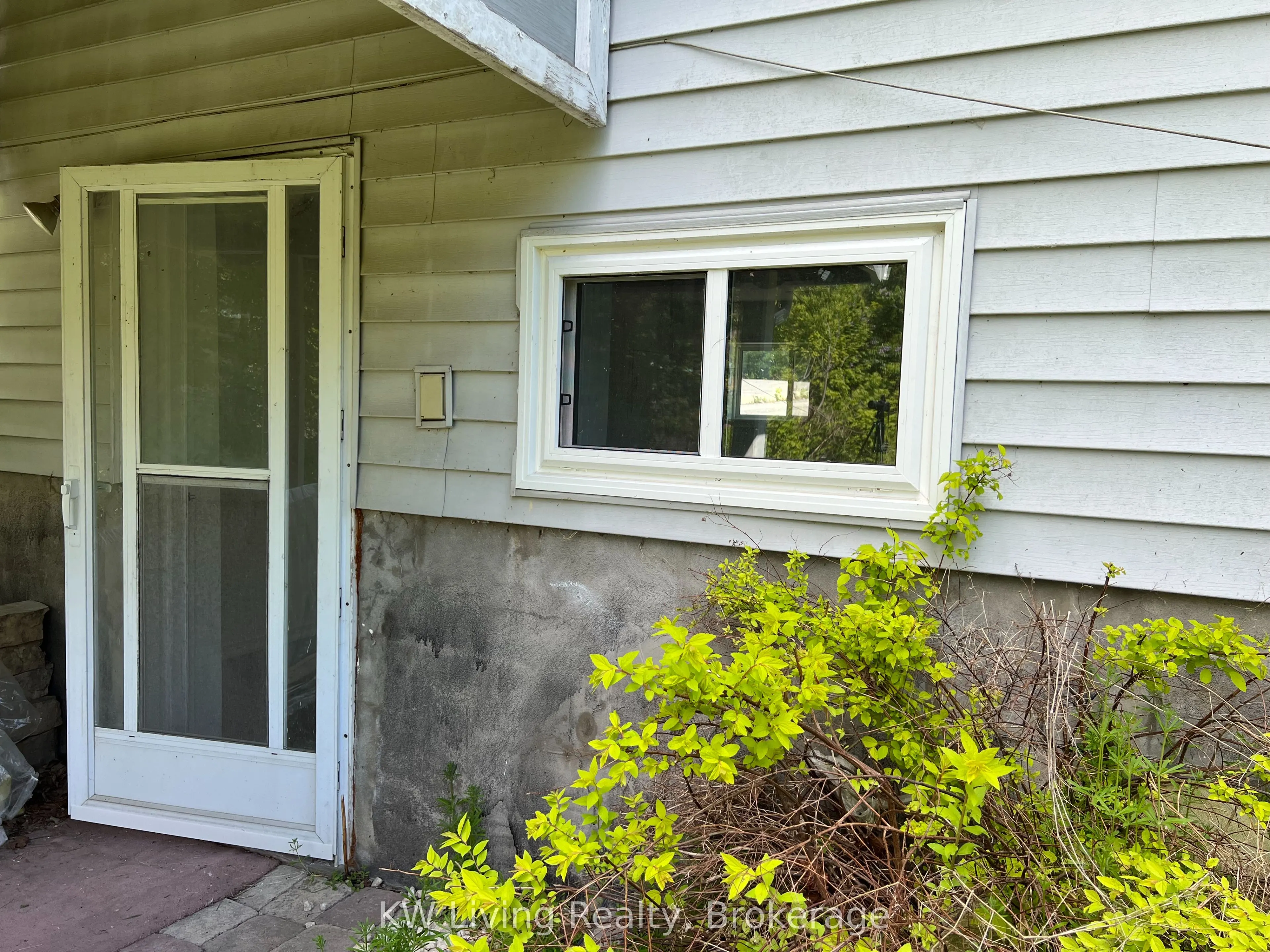216 Foster Drive