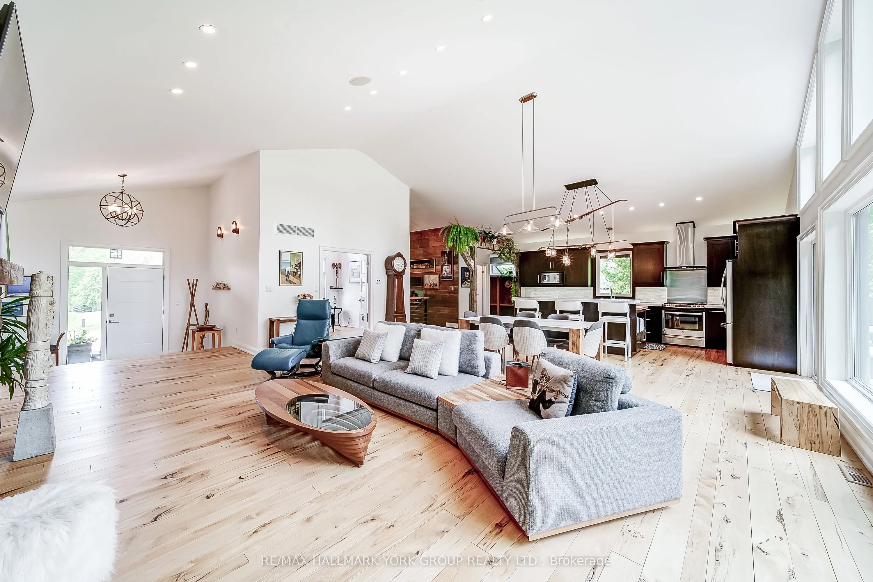 118 Mennill Drive