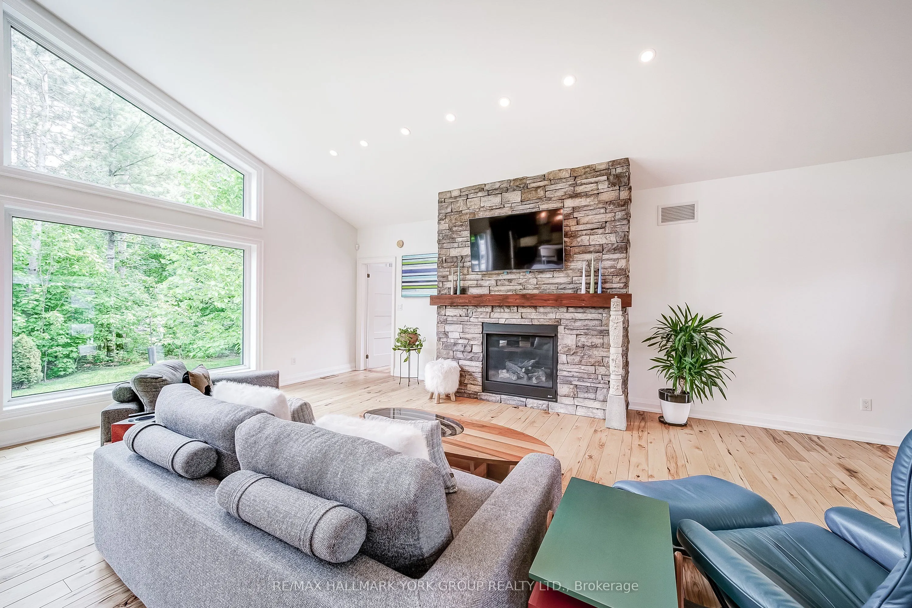 118 Mennill Drive