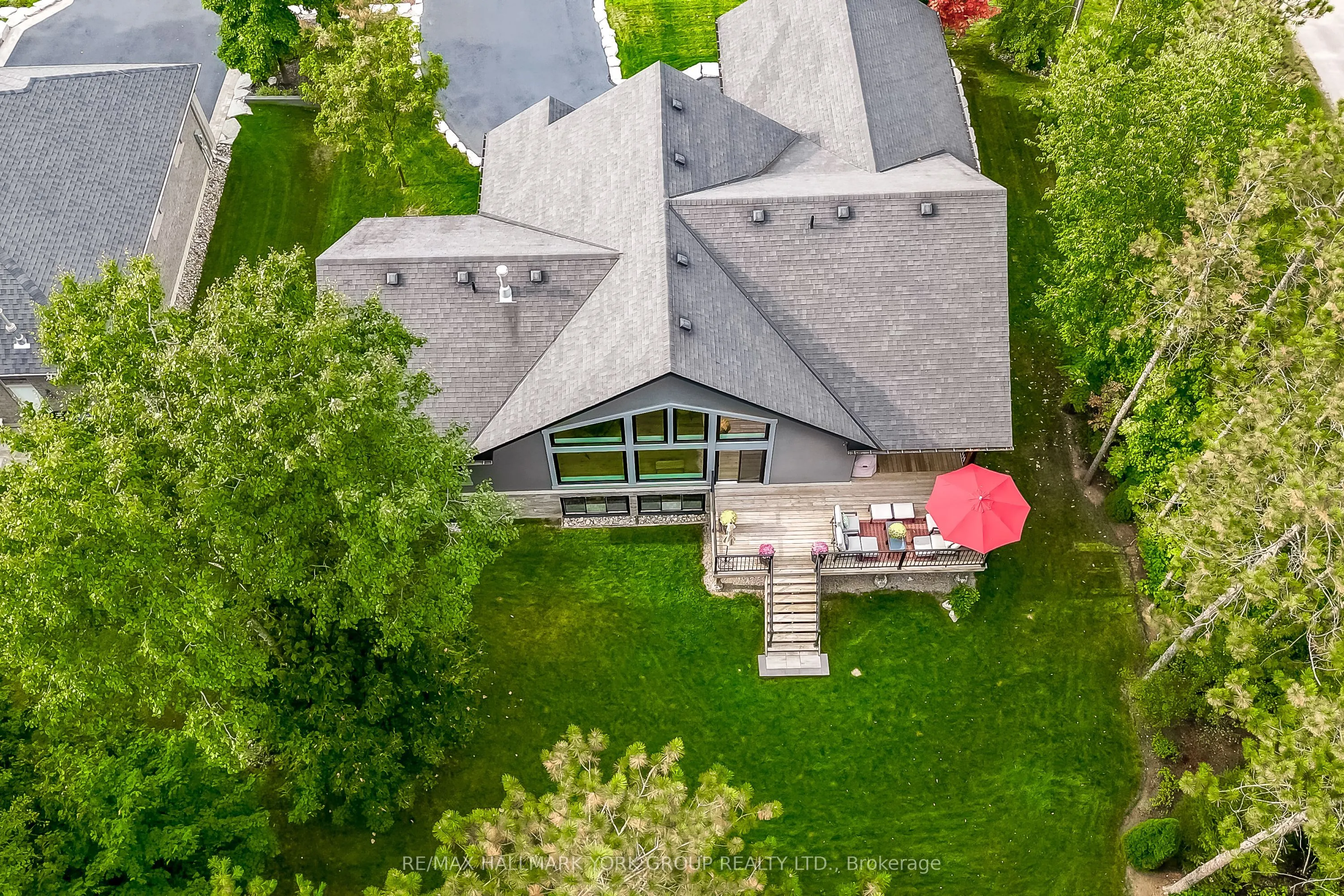 118 Mennill Drive