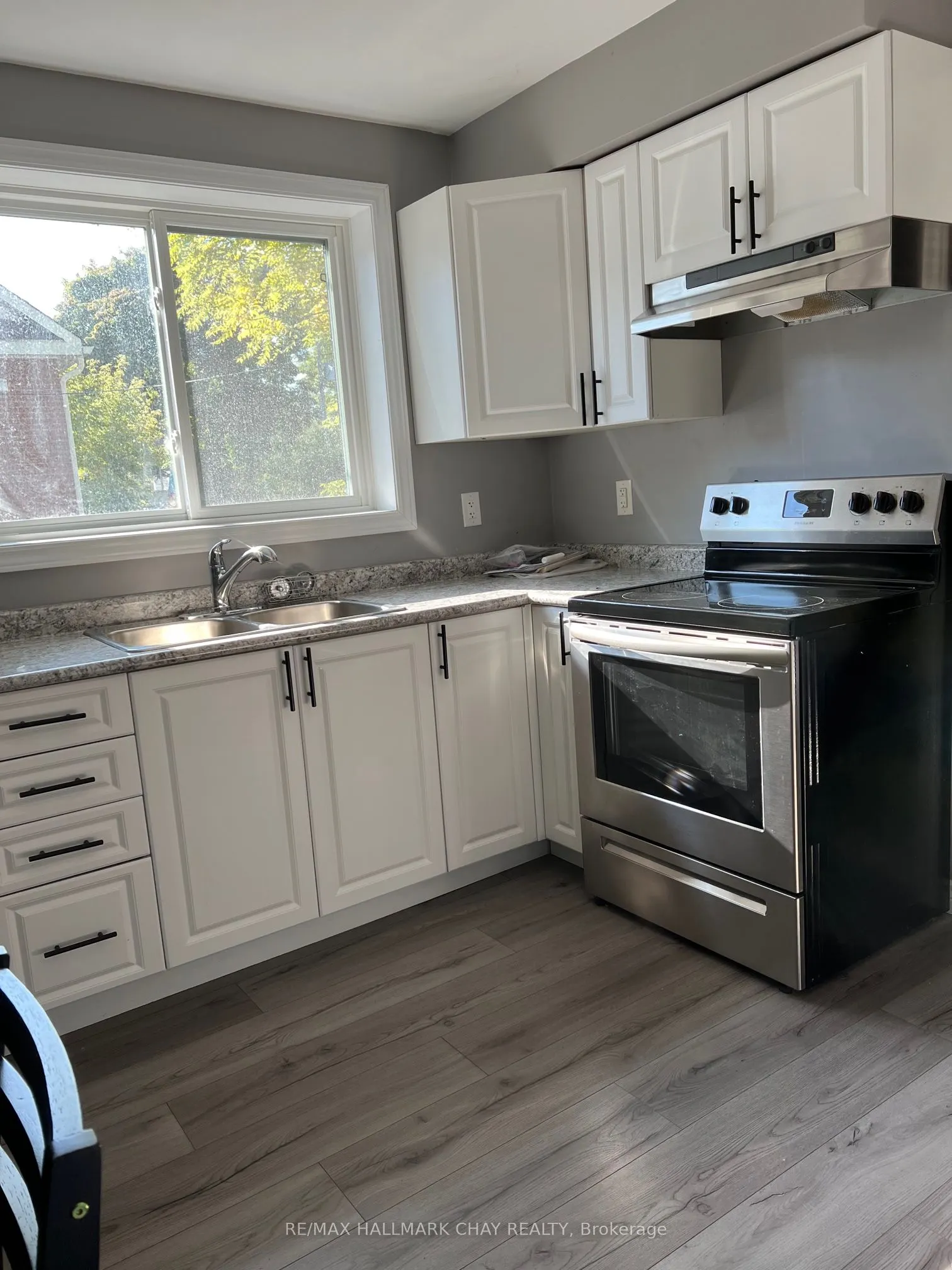 12 Dufferin Street, #Units 1 + 2 + Coach House