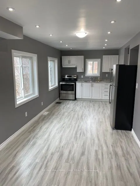 12 Dufferin Street, #Units 1 + 2 + Coach House