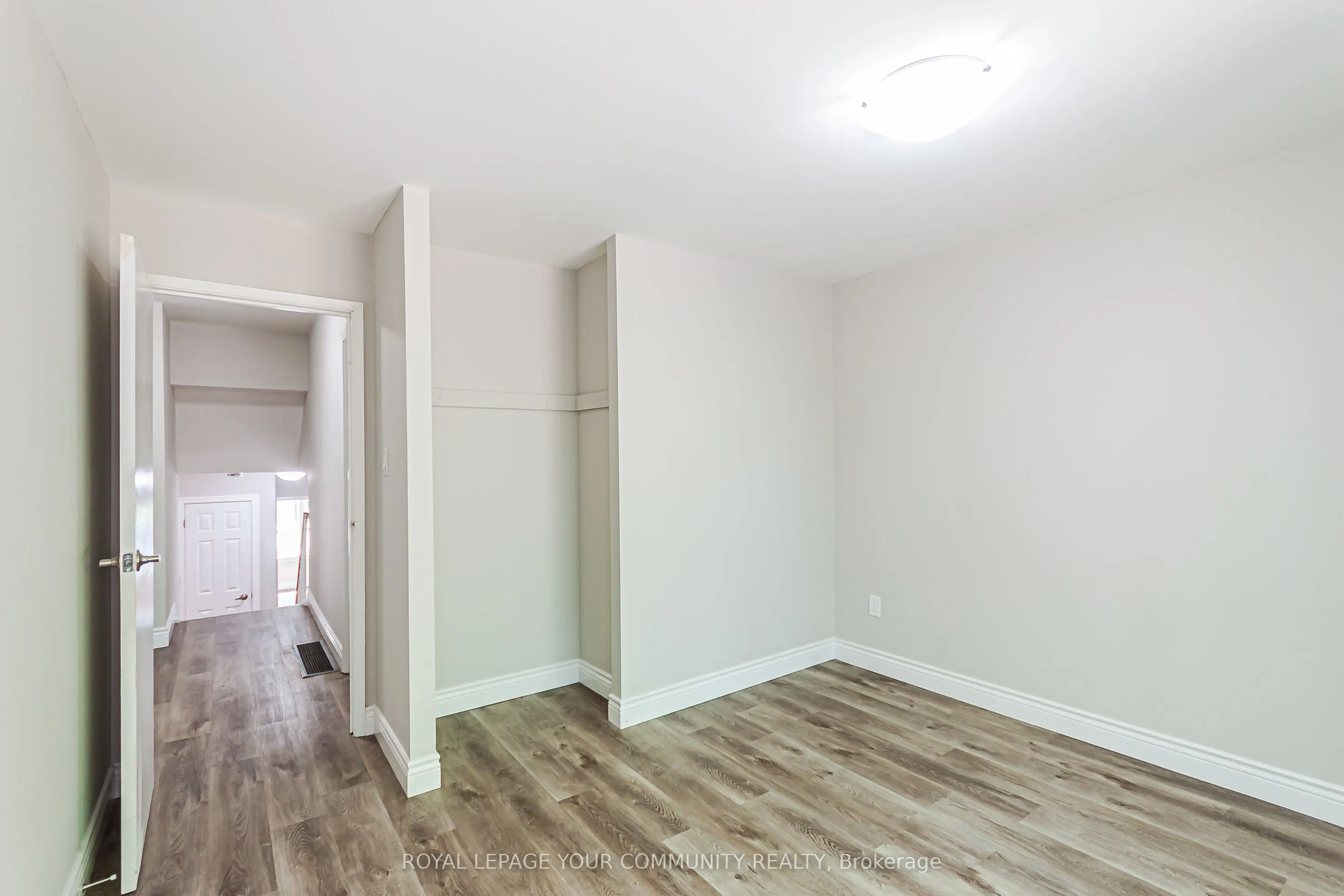 21 Ashdale Court