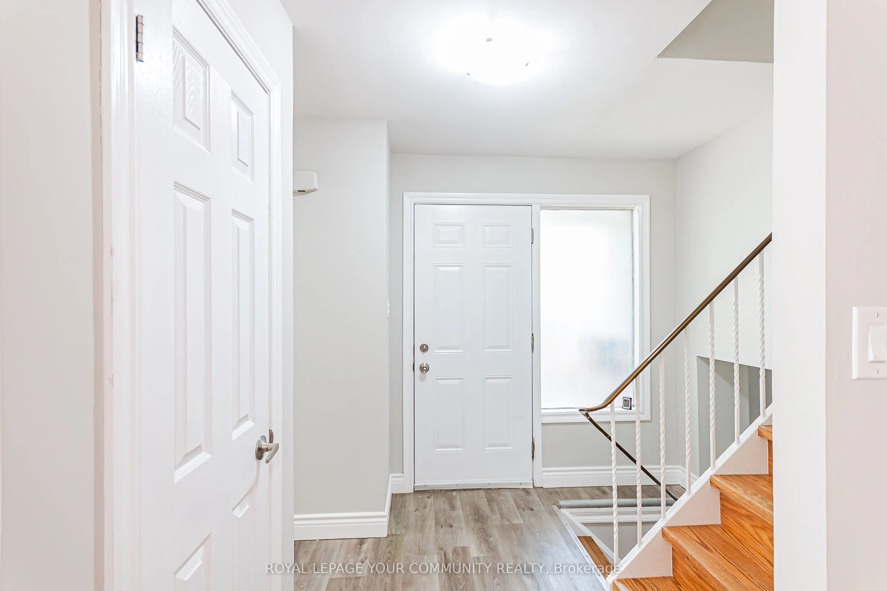 21 Ashdale Court