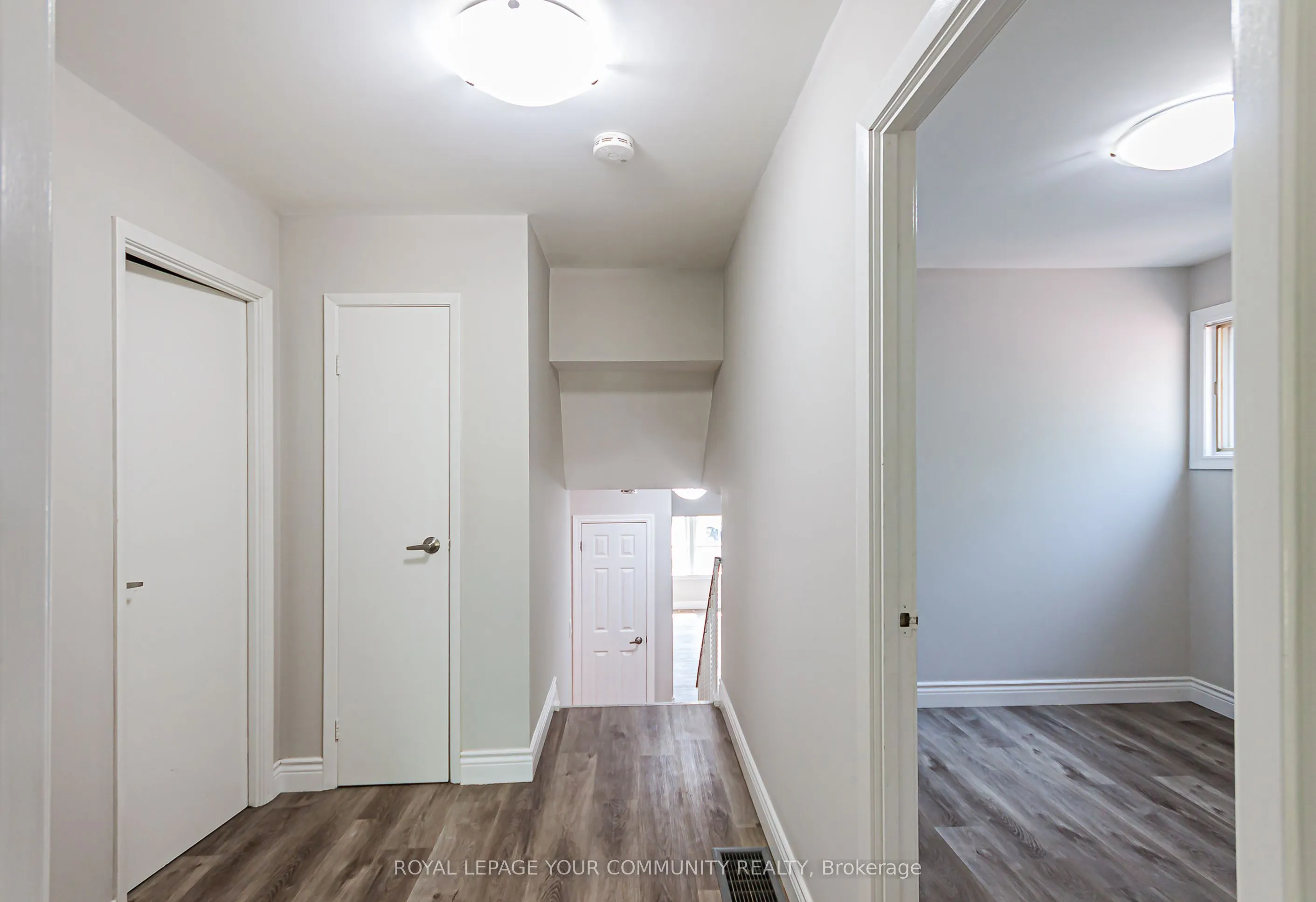 21 Ashdale Court