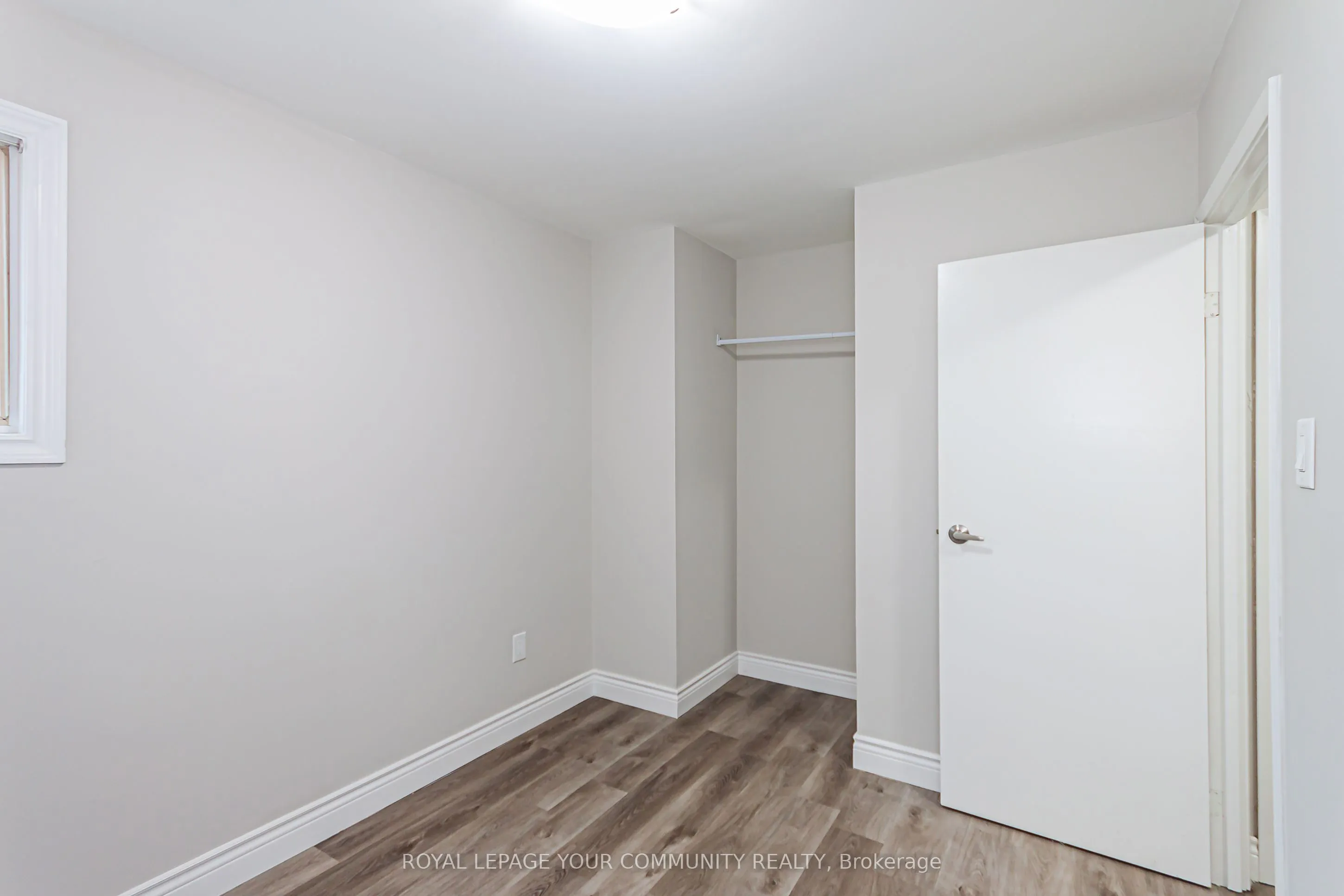 21 Ashdale Court