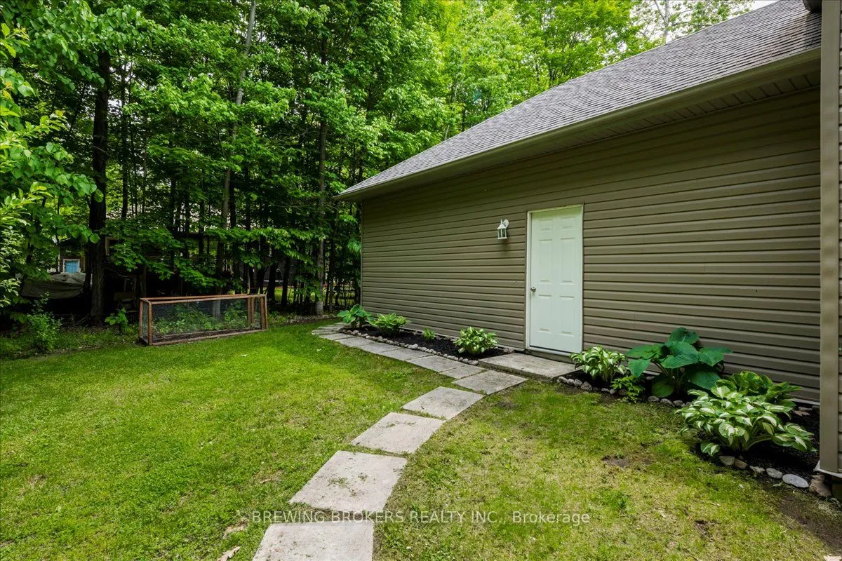79 Forest Circle