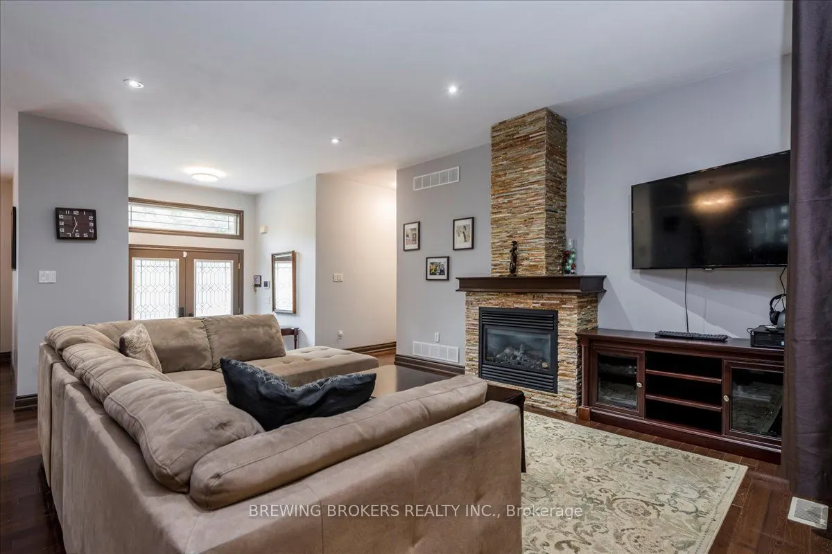 79 Forest Circle
