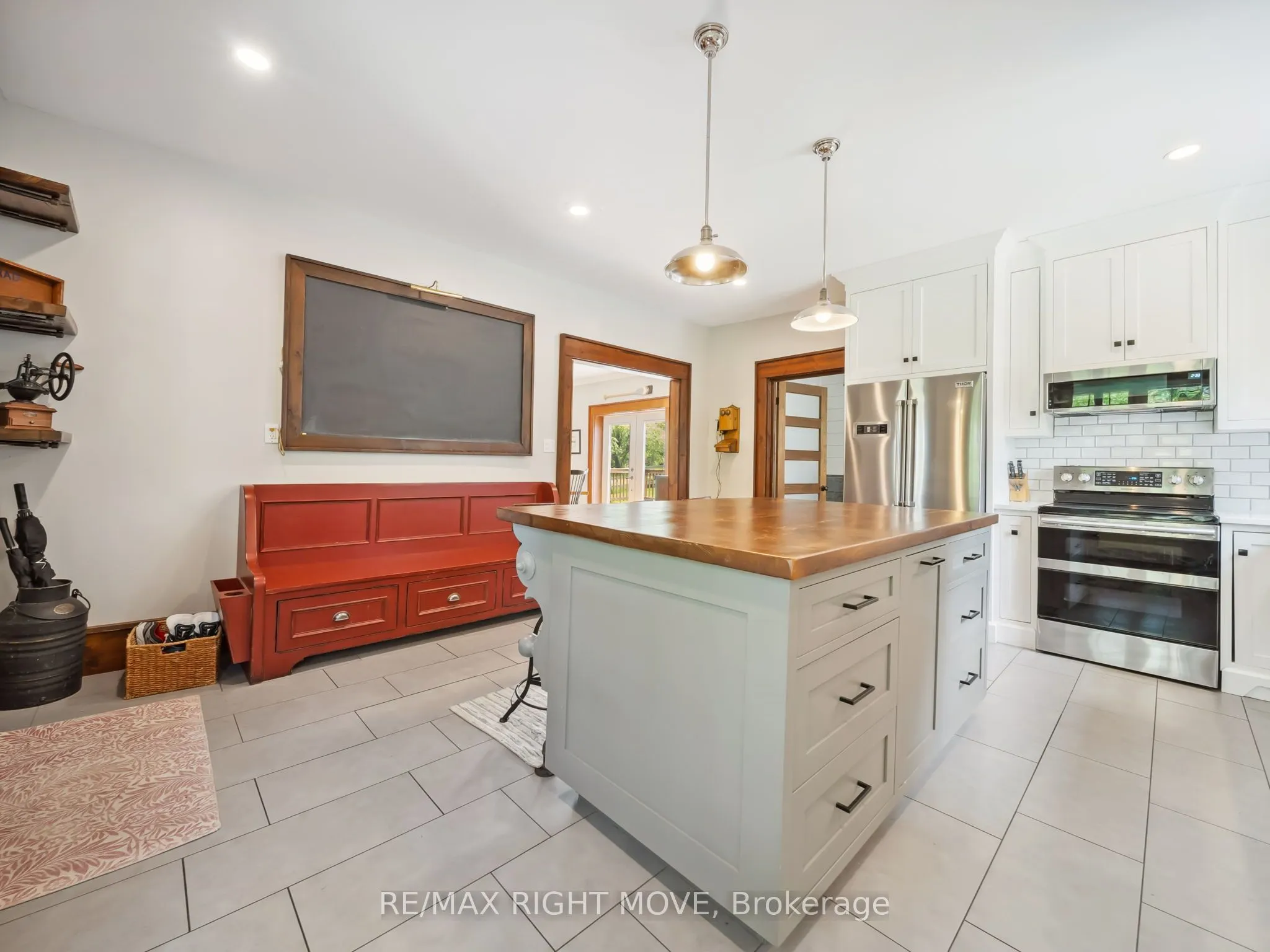 3062 Townline Rr5 Townline