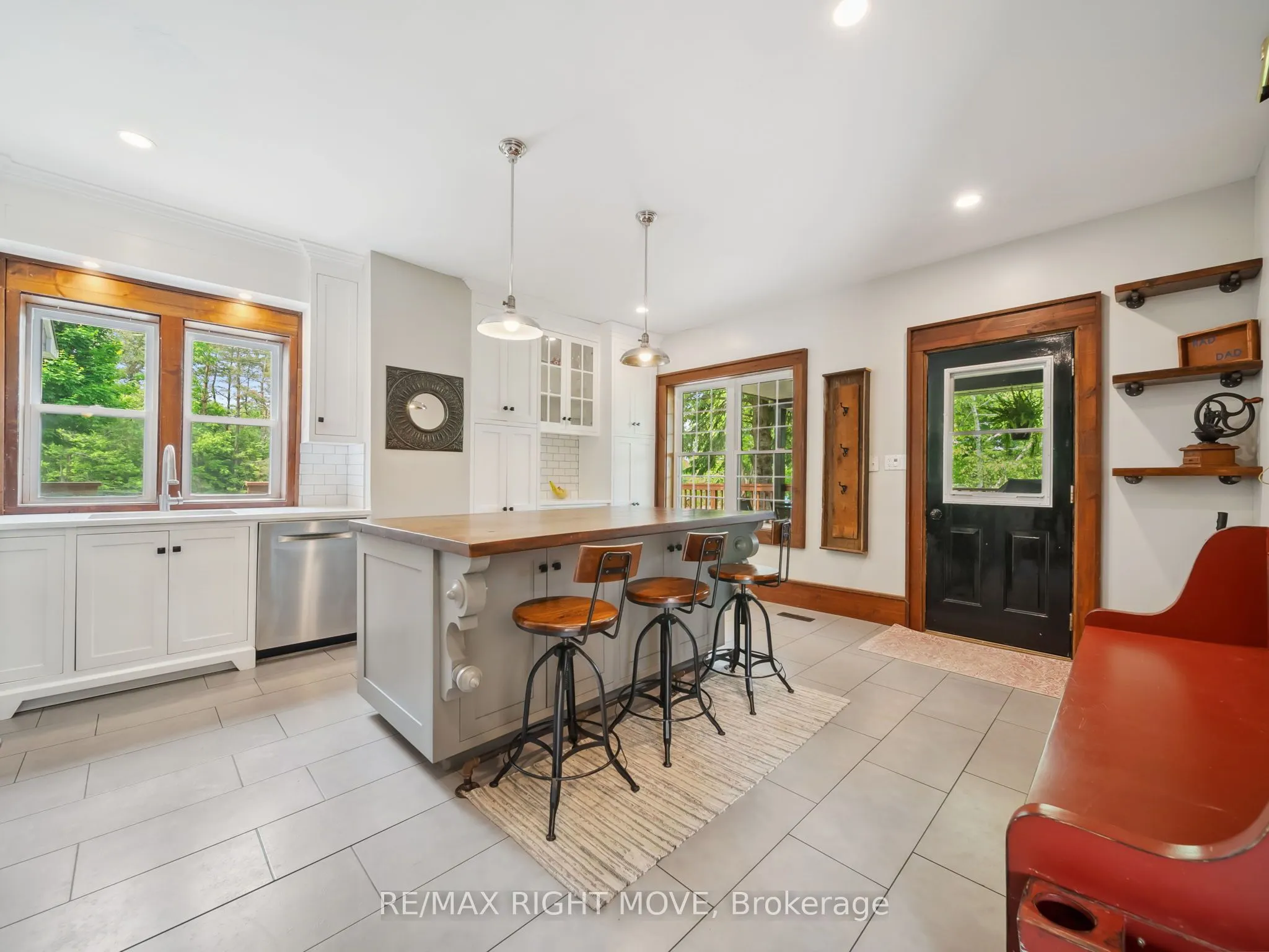 3062 Townline Rr5 Townline