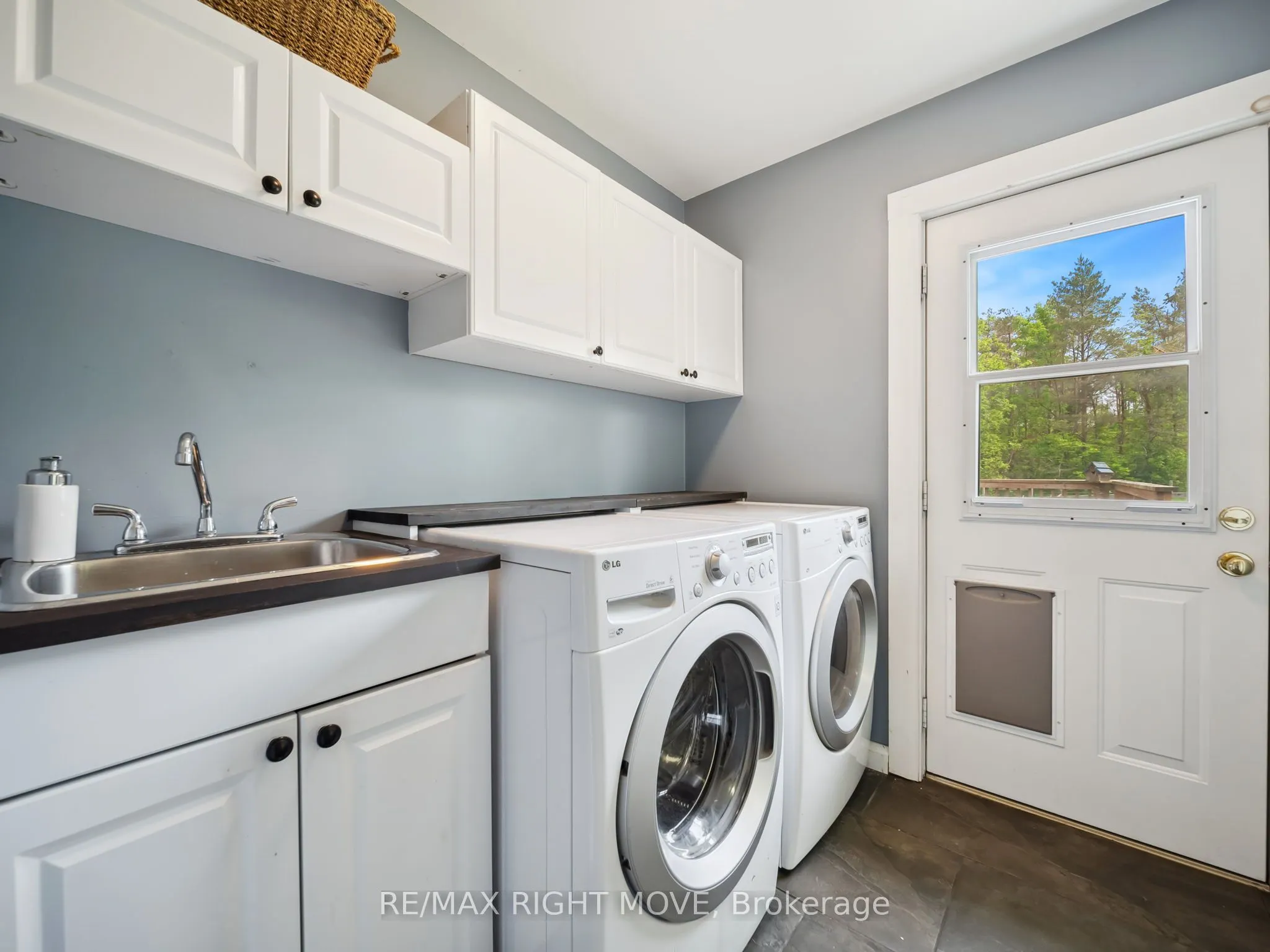 3062 Townline Rr5 Townline