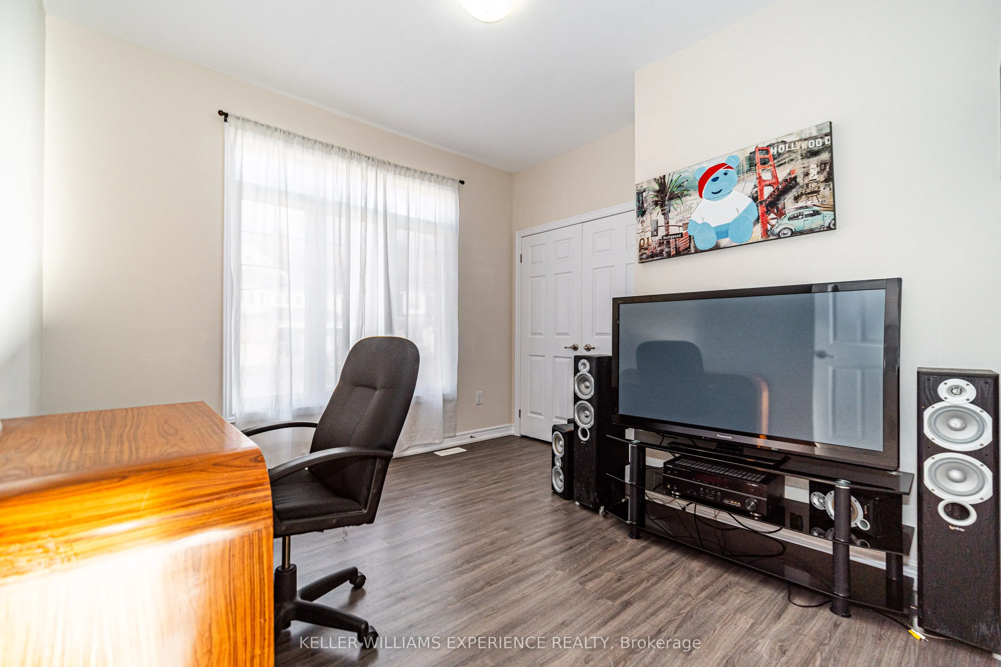 61 Riverwalk Place